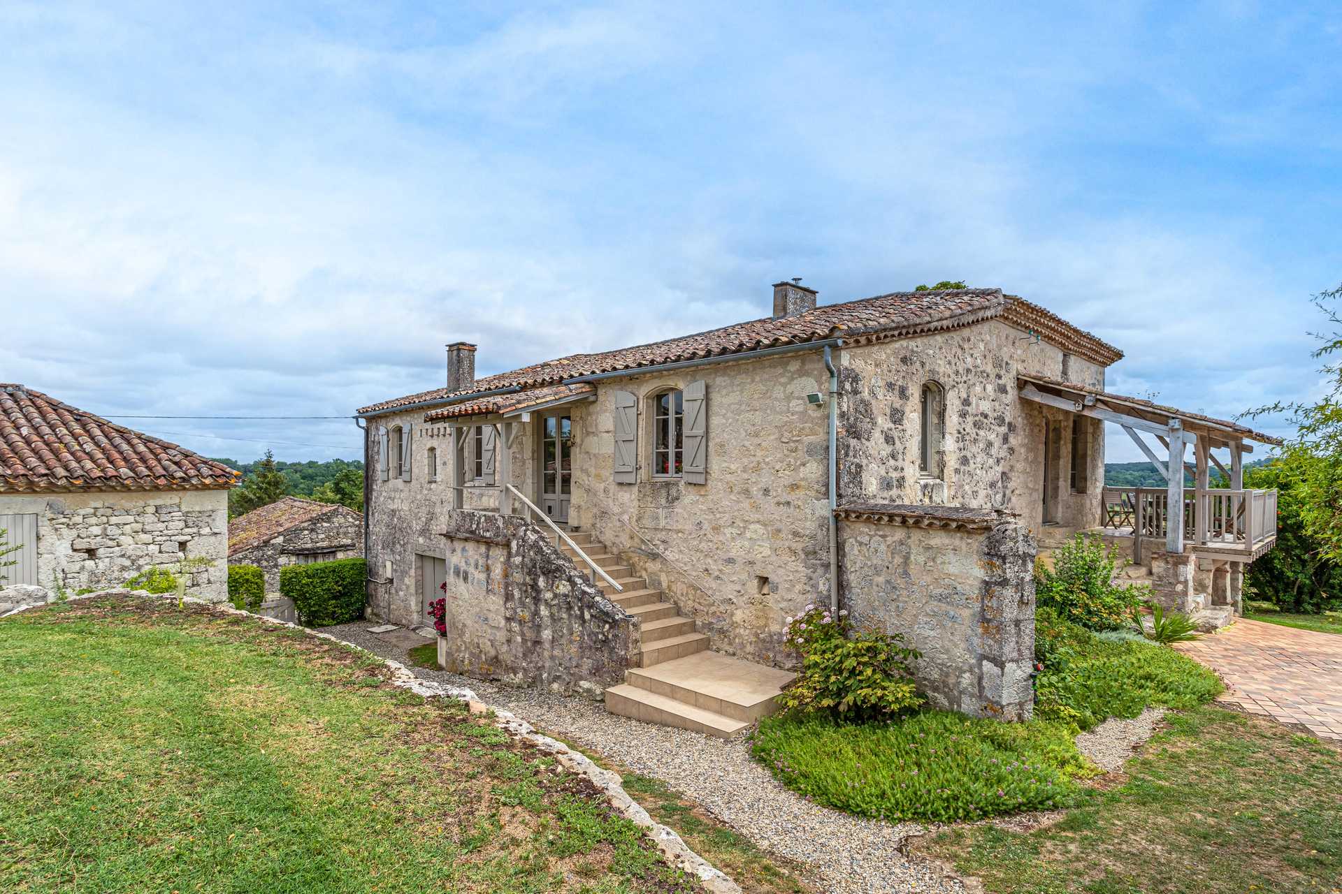 Rumah di Saint-Maurin, Nouvelle-Aquitaine 12305794