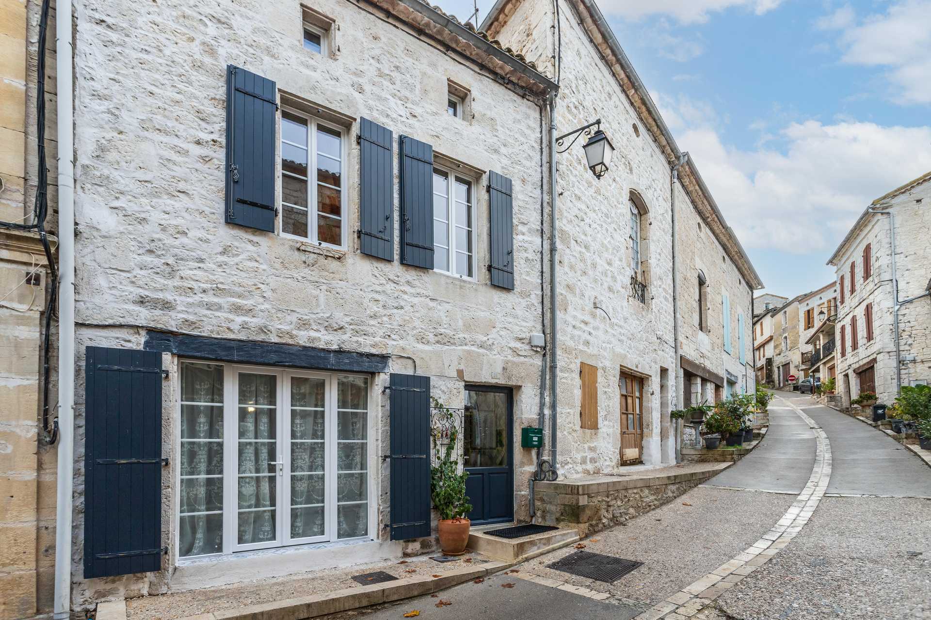 Hus i Montaigu-de-Quercy, Occitanie 12305818