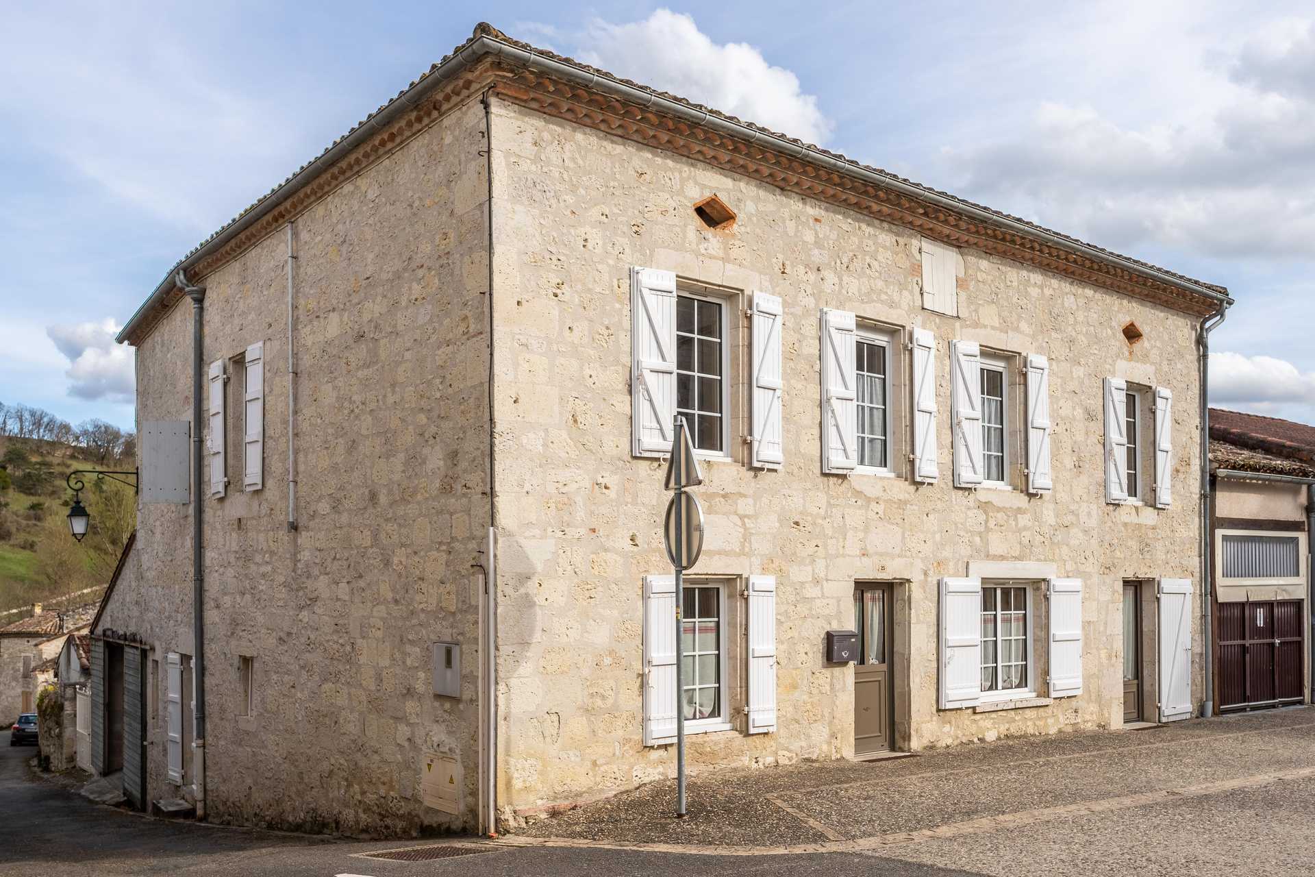 Rumah di Beauville, Nouvelle-Aquitaine 12305828