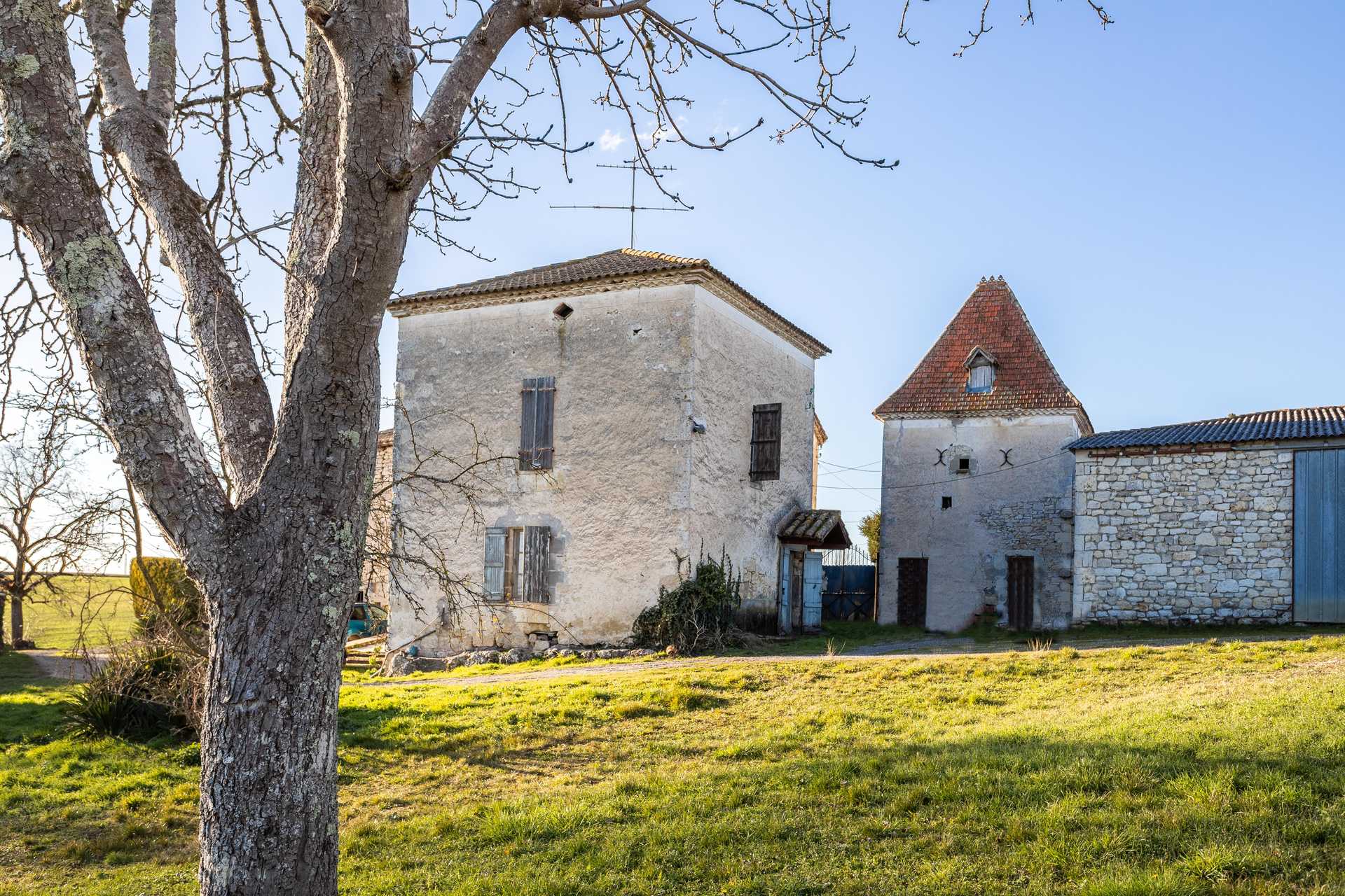 жилой дом в Bourg-de-Visa, Occitanie 12305829