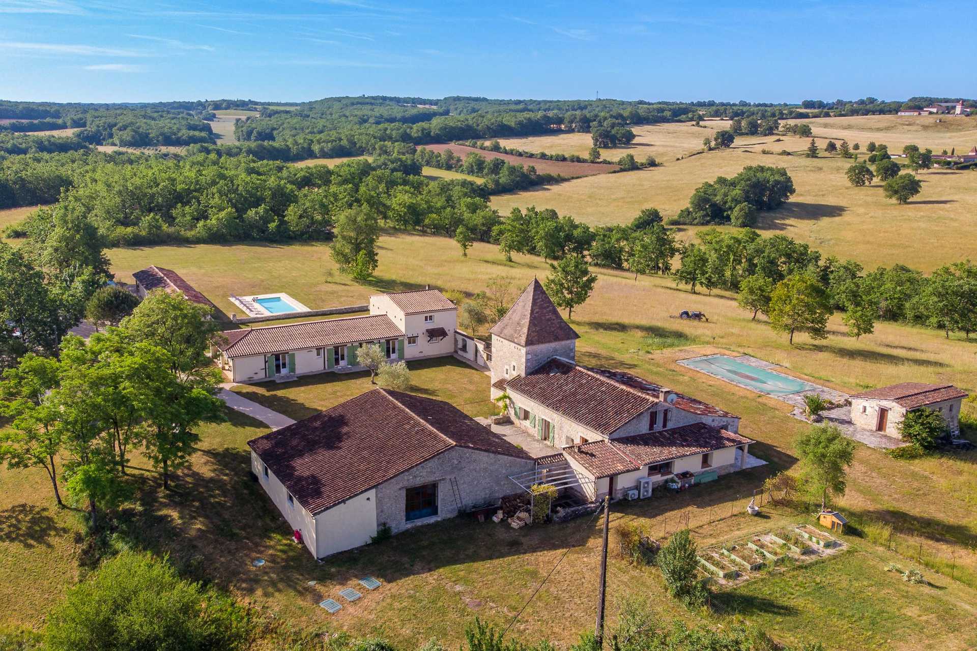 rumah dalam Mauroux, Occitanie 12305840