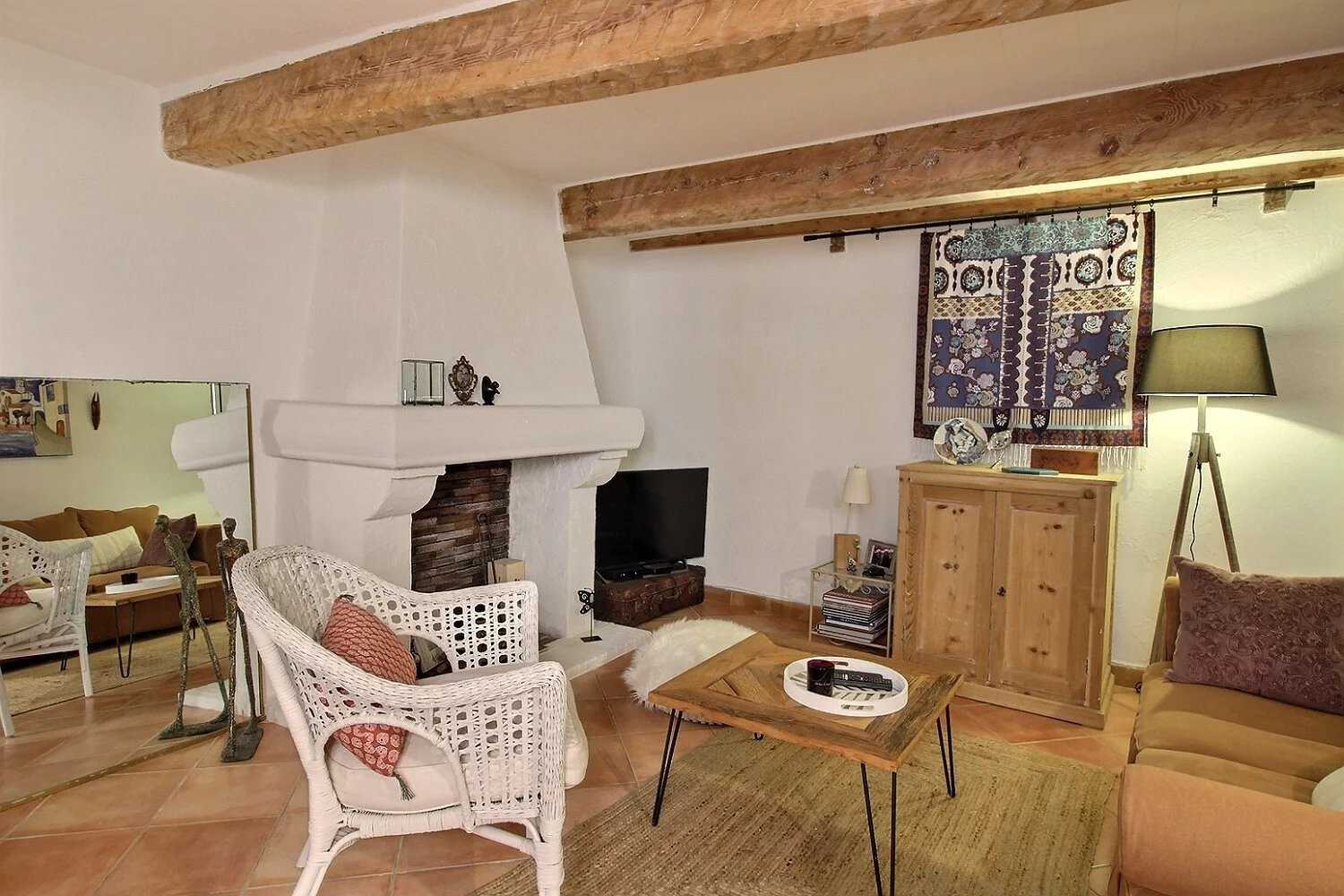 Talo sisään Vence, Provence-Alpes-Cote d'Azur 12305900