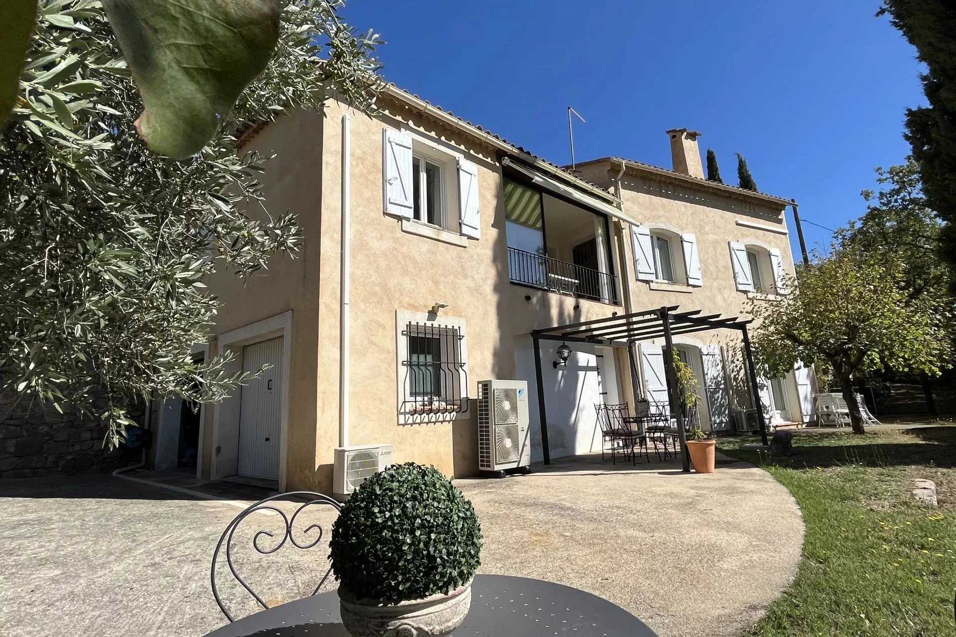 rumah dalam Seillans, Provence-Alpes-Côte d'Azur 12305942