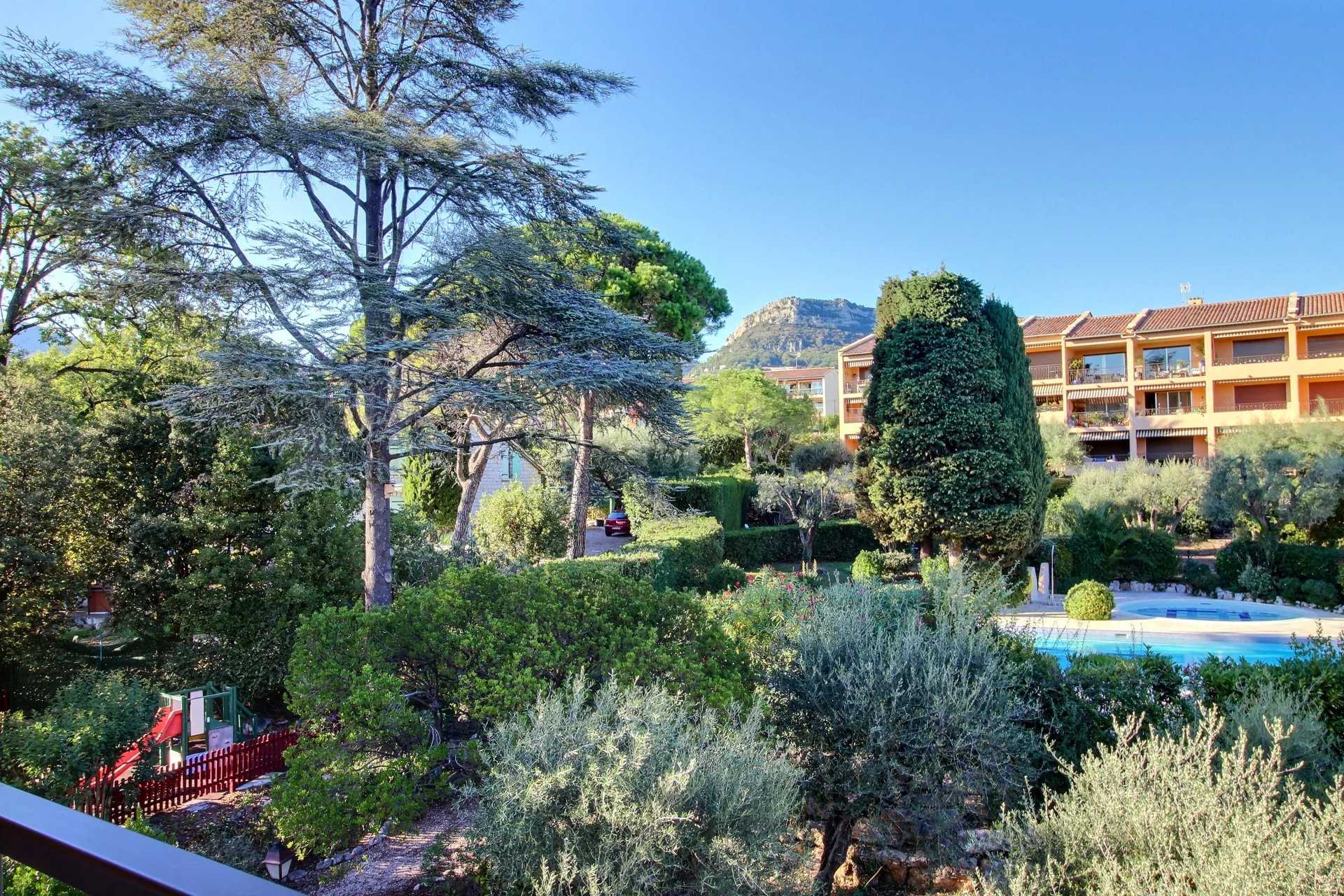 Condominio nel Vence, Provence-Alpes-Côte d'Azur 12306051