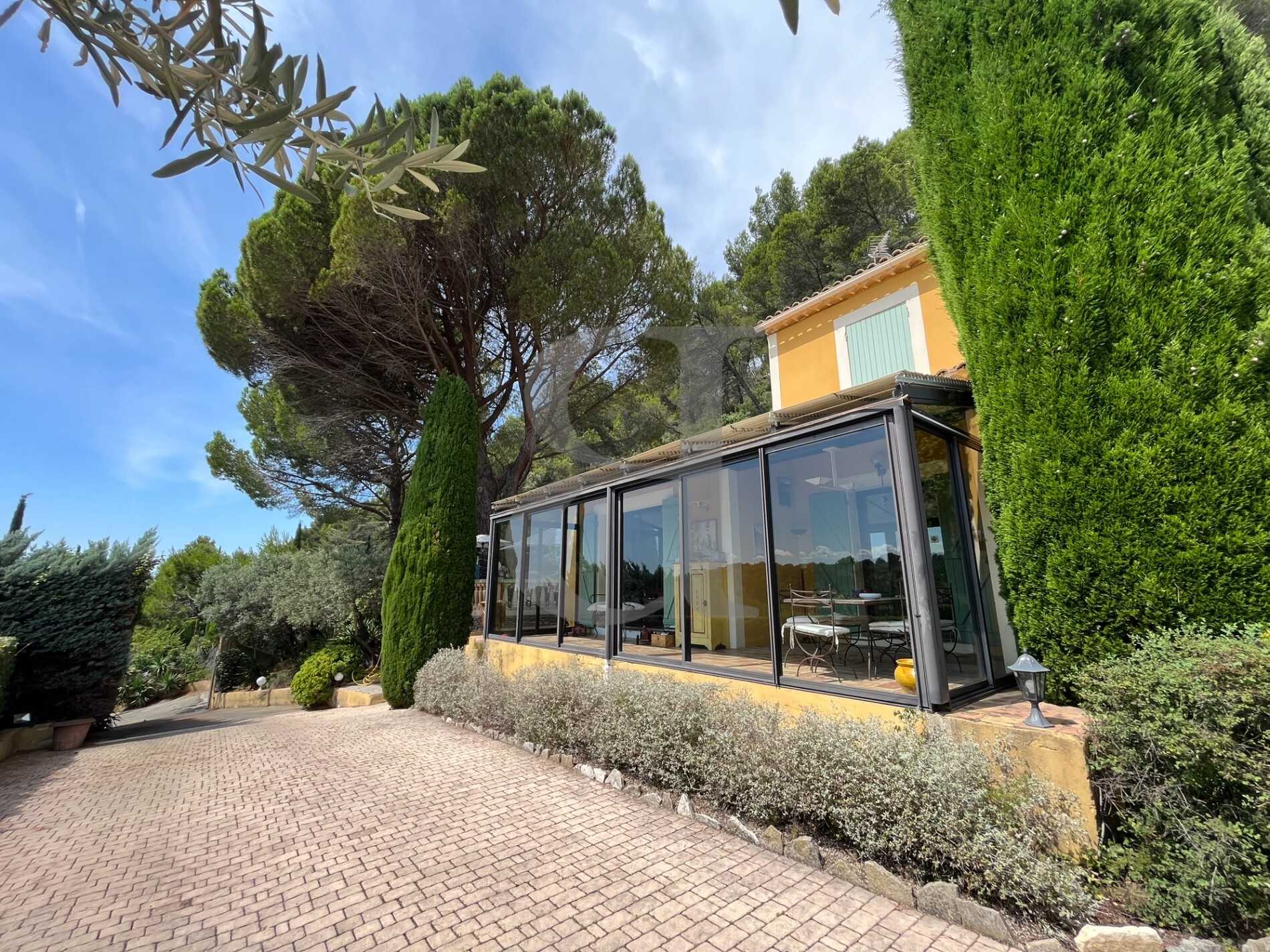 Talo sisään bedoiinit, Provence-Alpes-Cote d'Azur 12306100