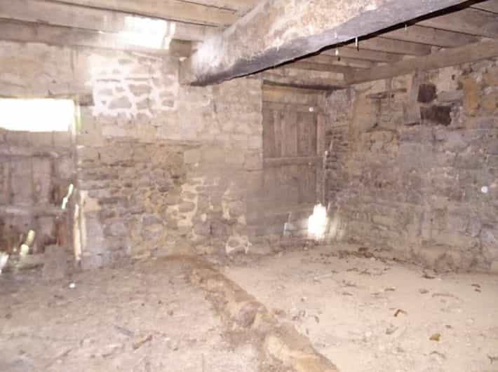 Dom w Buais-Les-Monts, Normandie 12307512