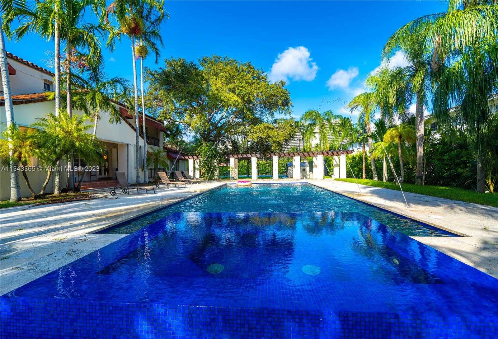 House in Bal Harbour, Florida 12307862