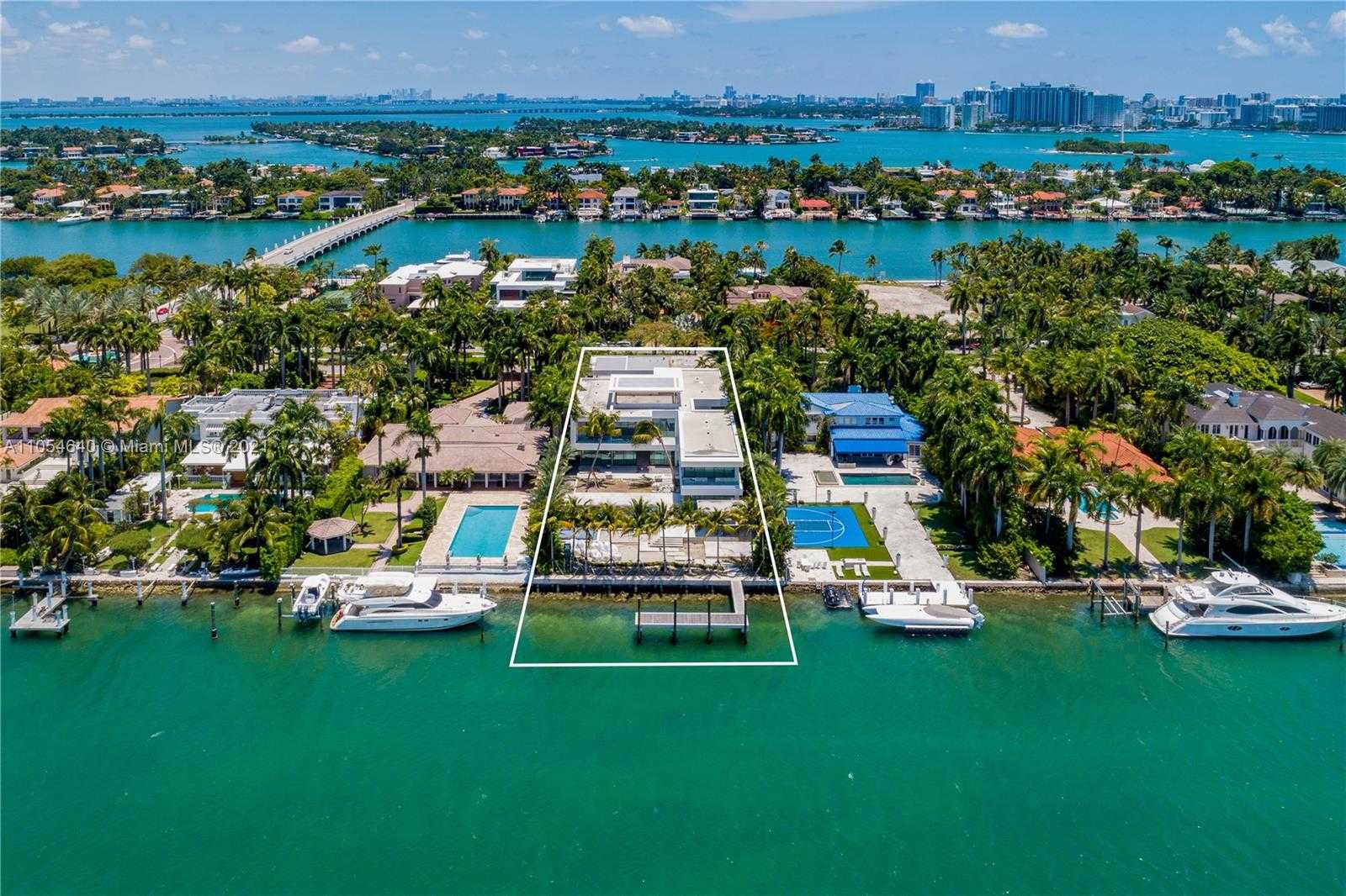 House in Miami Beach, Florida 12307865