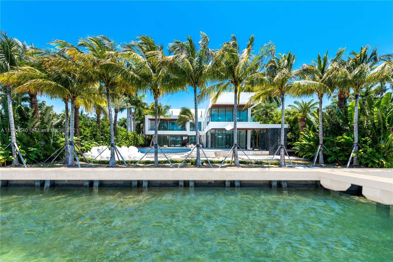 House in Miami Beach, Florida 12307865