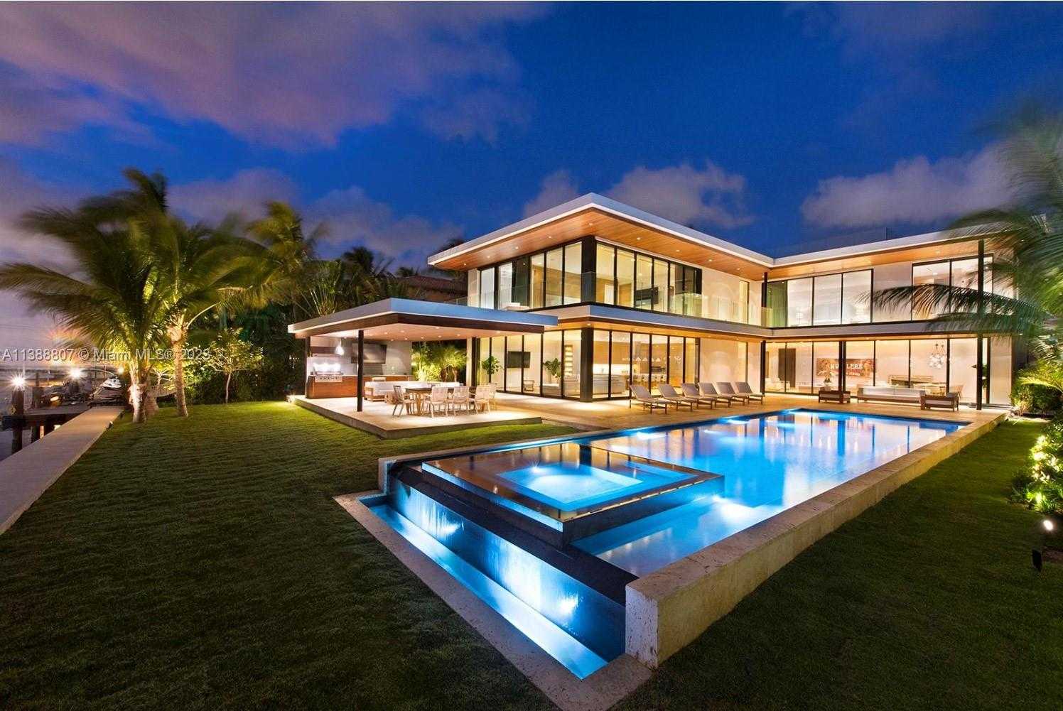 House in Miami Beach, Florida 12307872