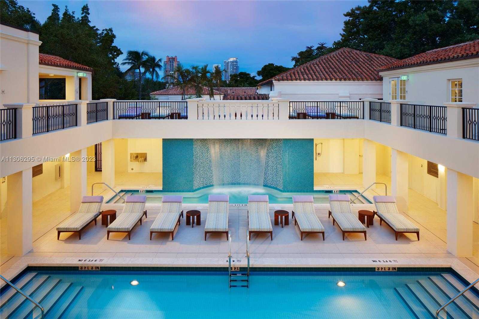 Rumah di Miami Beach, Florida 12307874