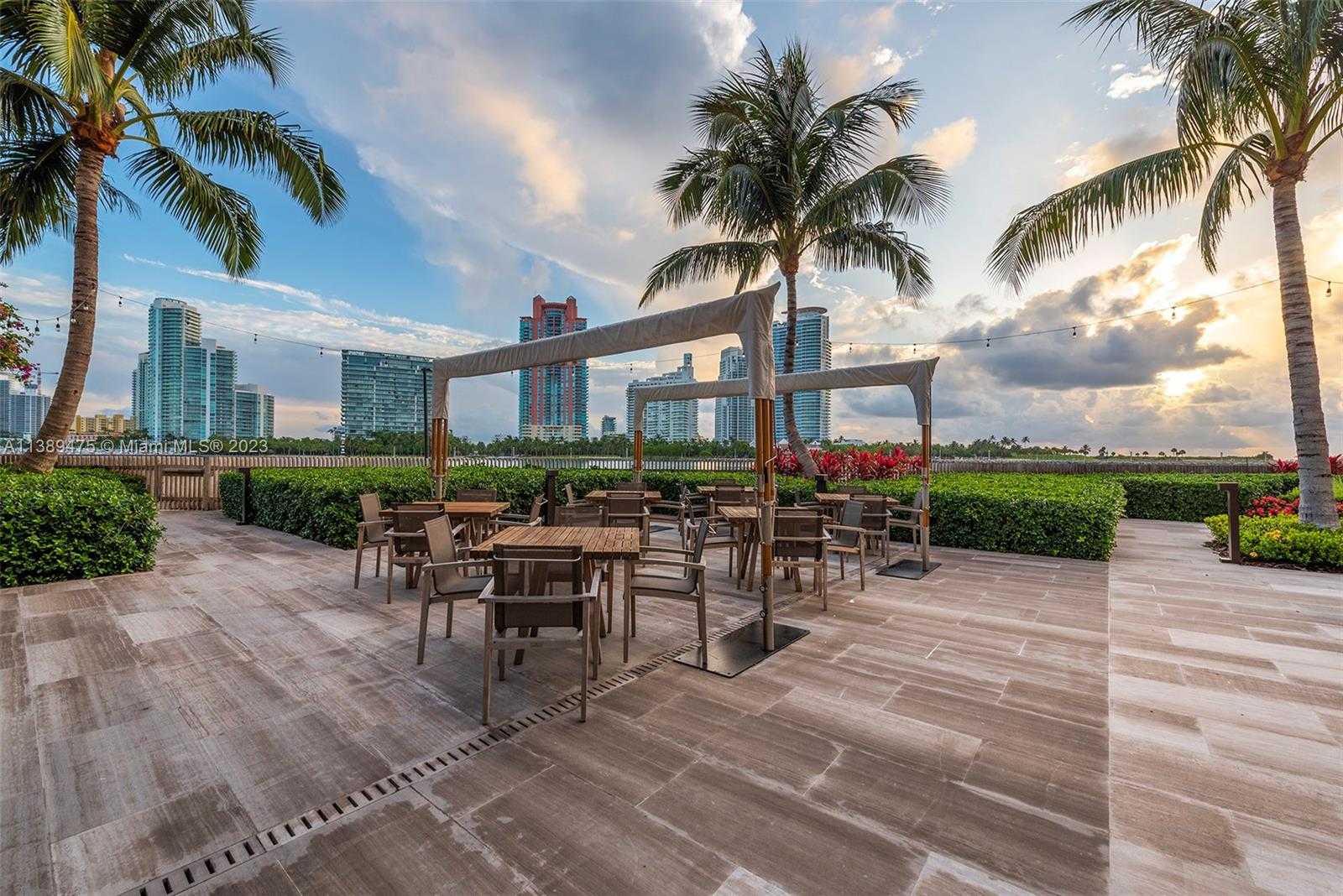 Condominium in Miami Beach, Florida 12307876