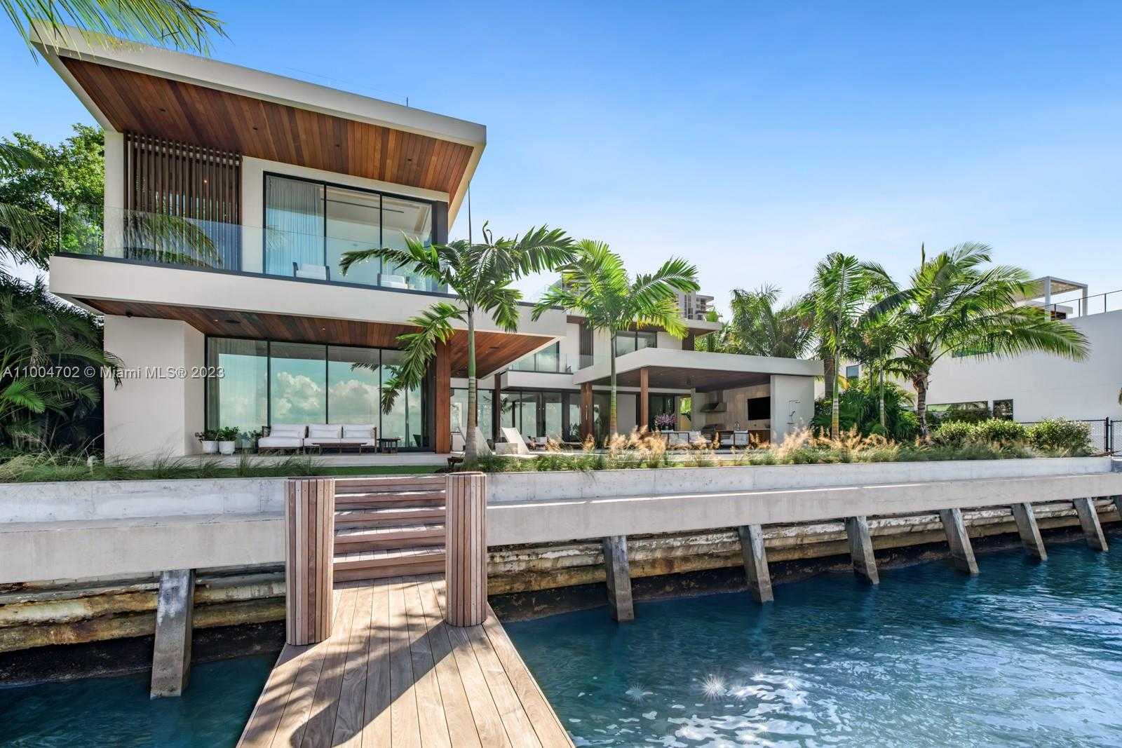 жилой дом в Miami Beach, Florida 12307881