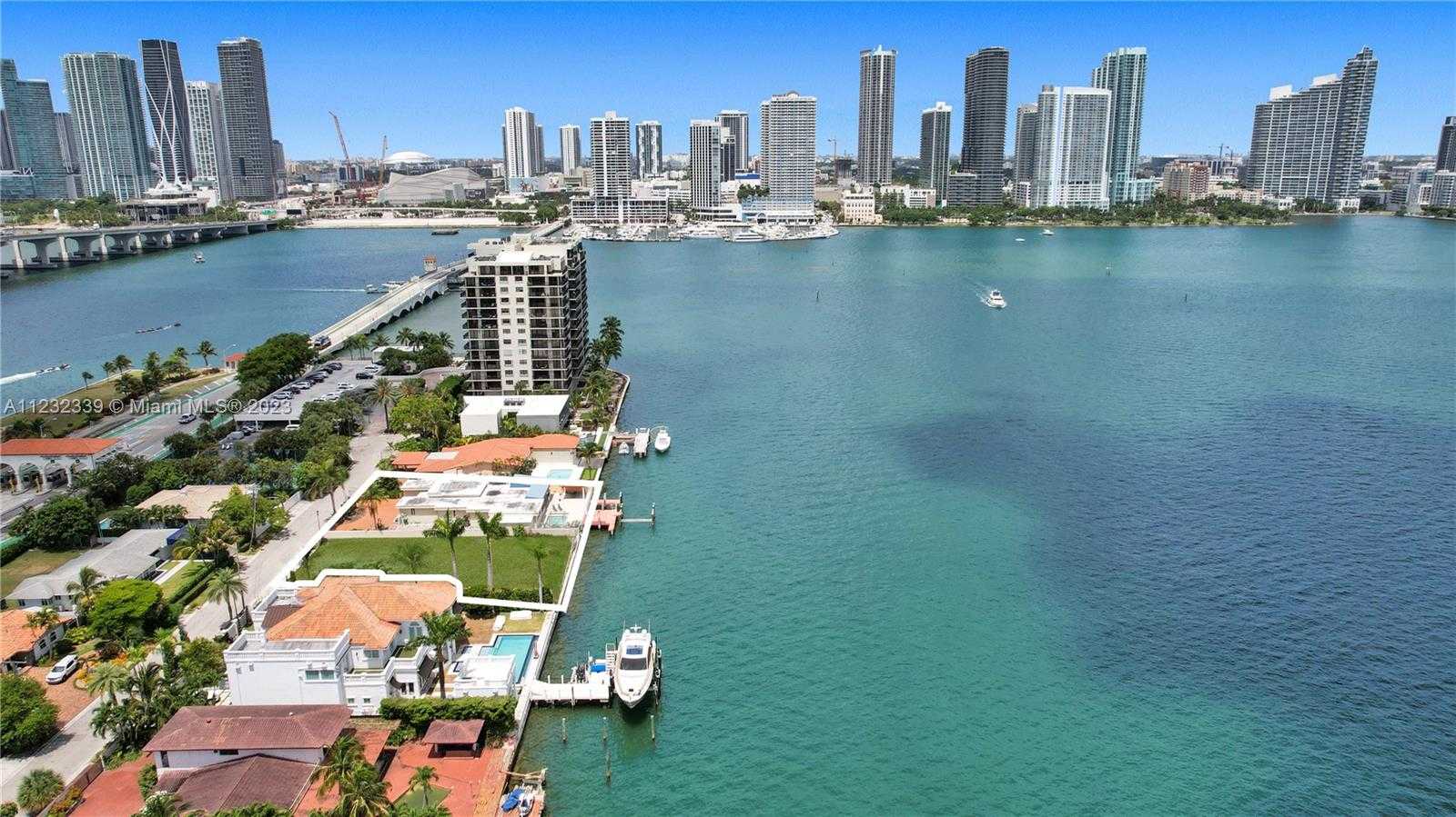Rumah di pantai Miami, Florida 12307897