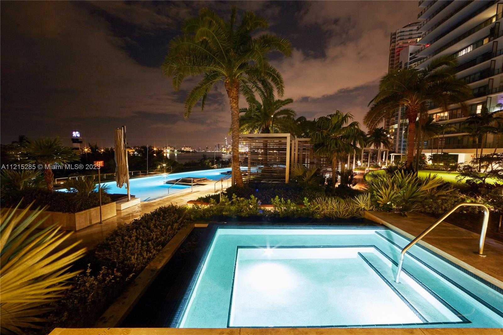 Condomínio no Miami Beach, Florida 12307902