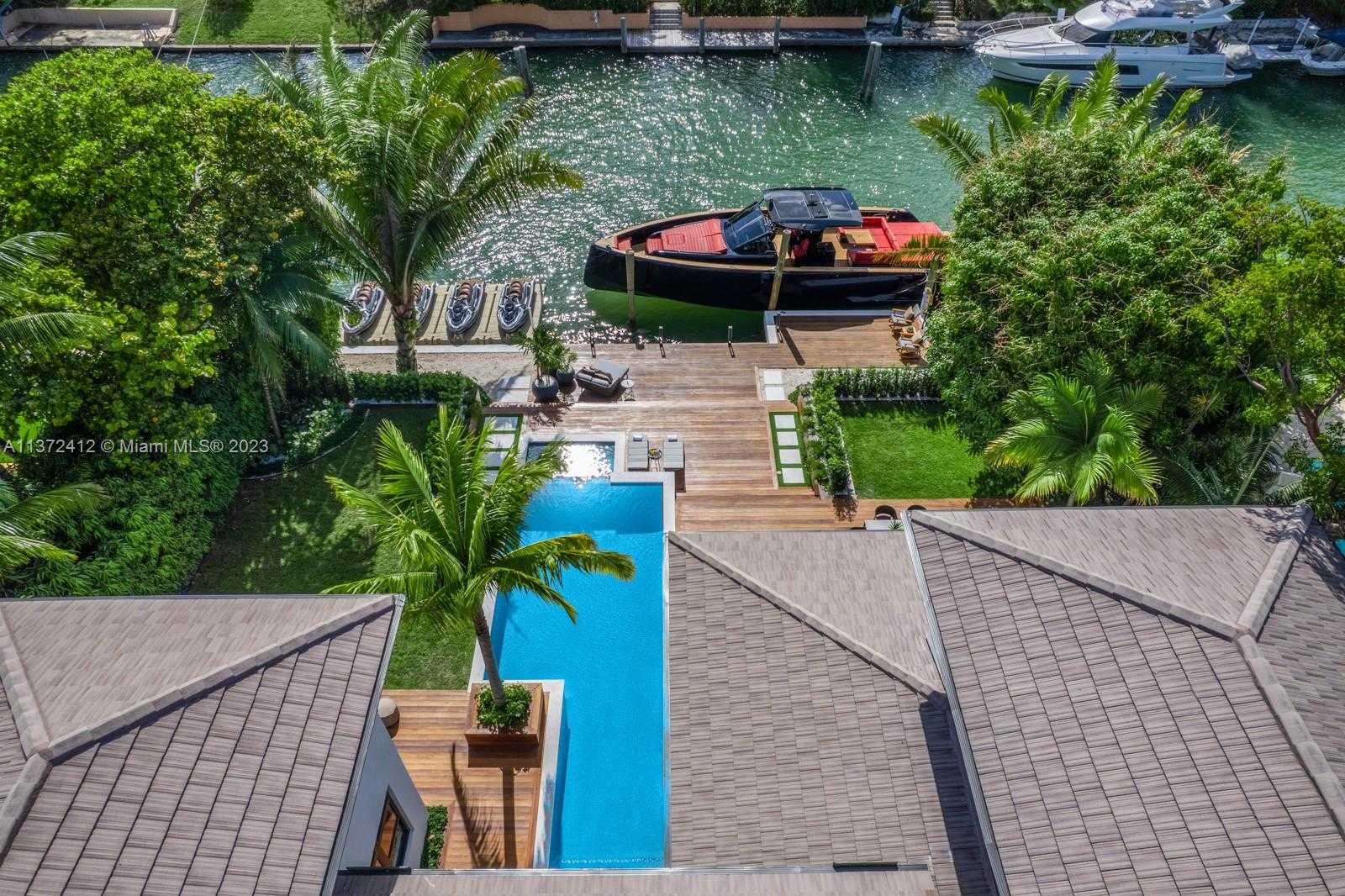 House in Miami, Florida 12307912