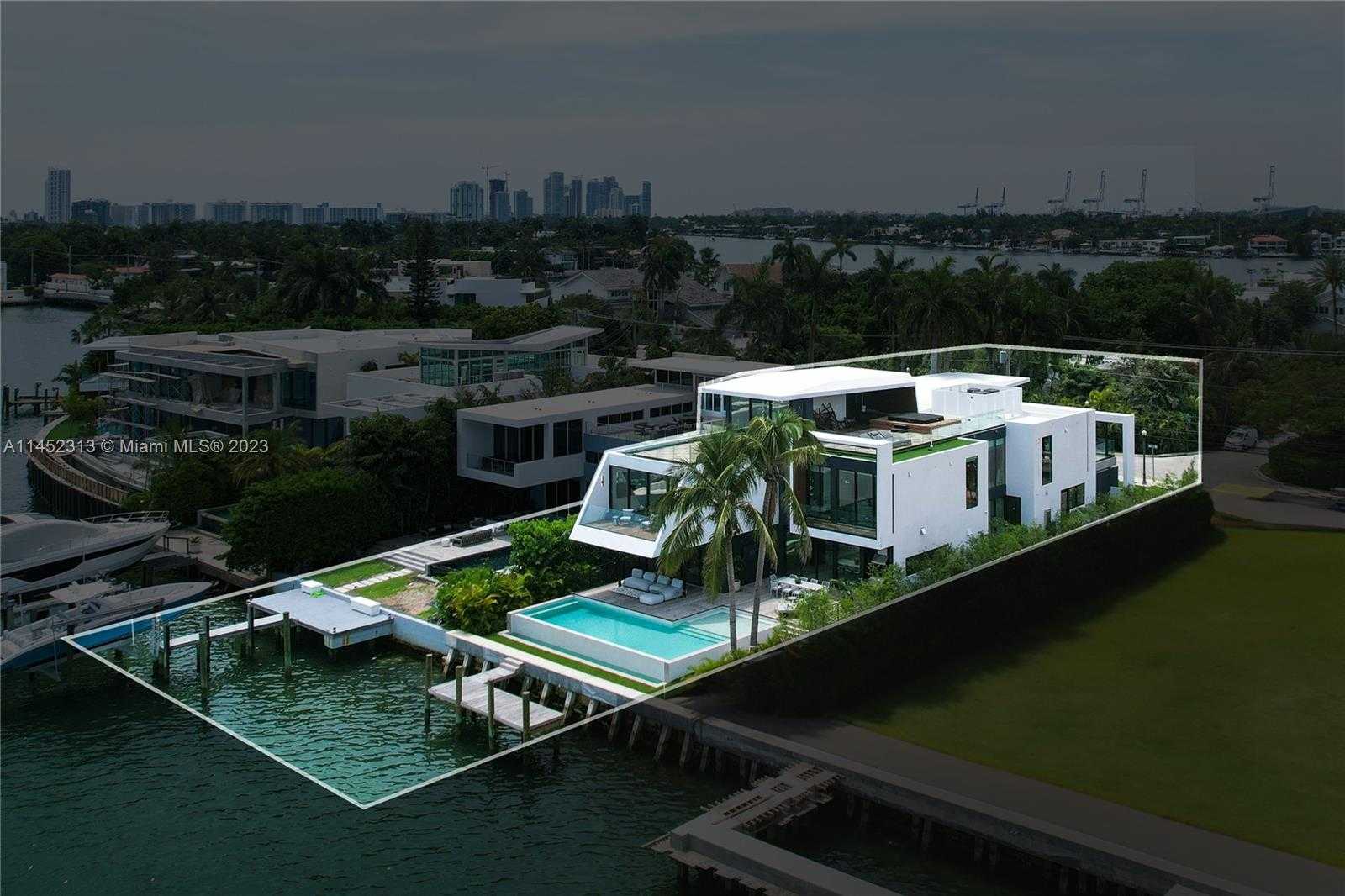 房子 在 Miami Beach, Florida 12307913