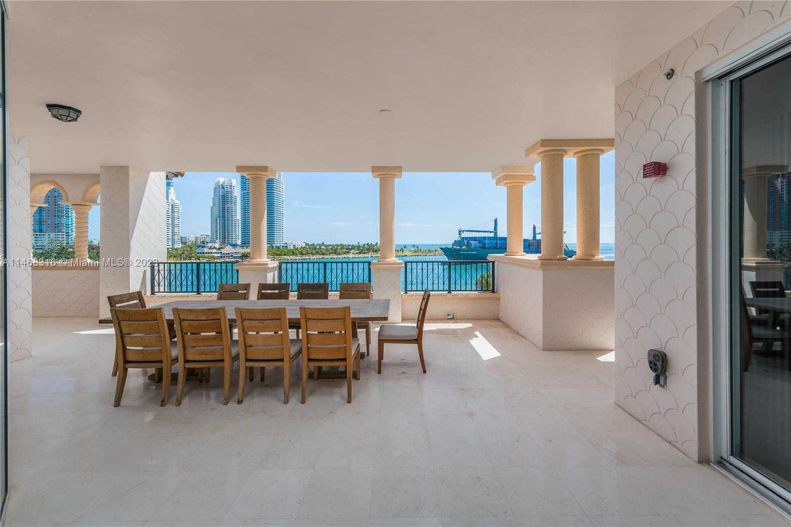 Condominium in Miami Beach, Florida 12307916