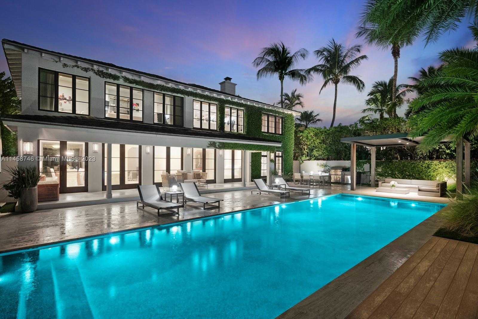 House in Miami Beach, Florida 12307929