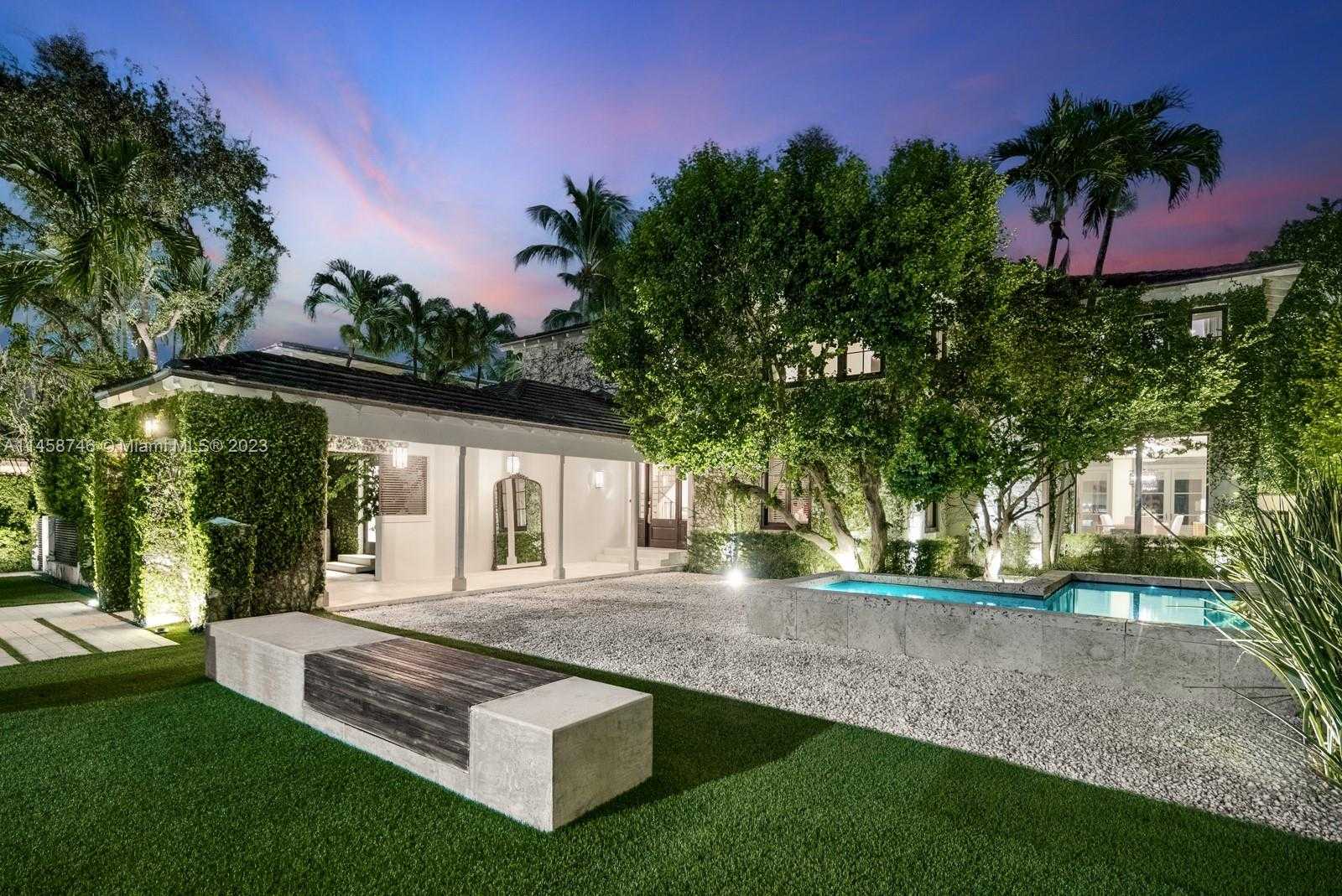 House in Miami Beach, Florida 12307929