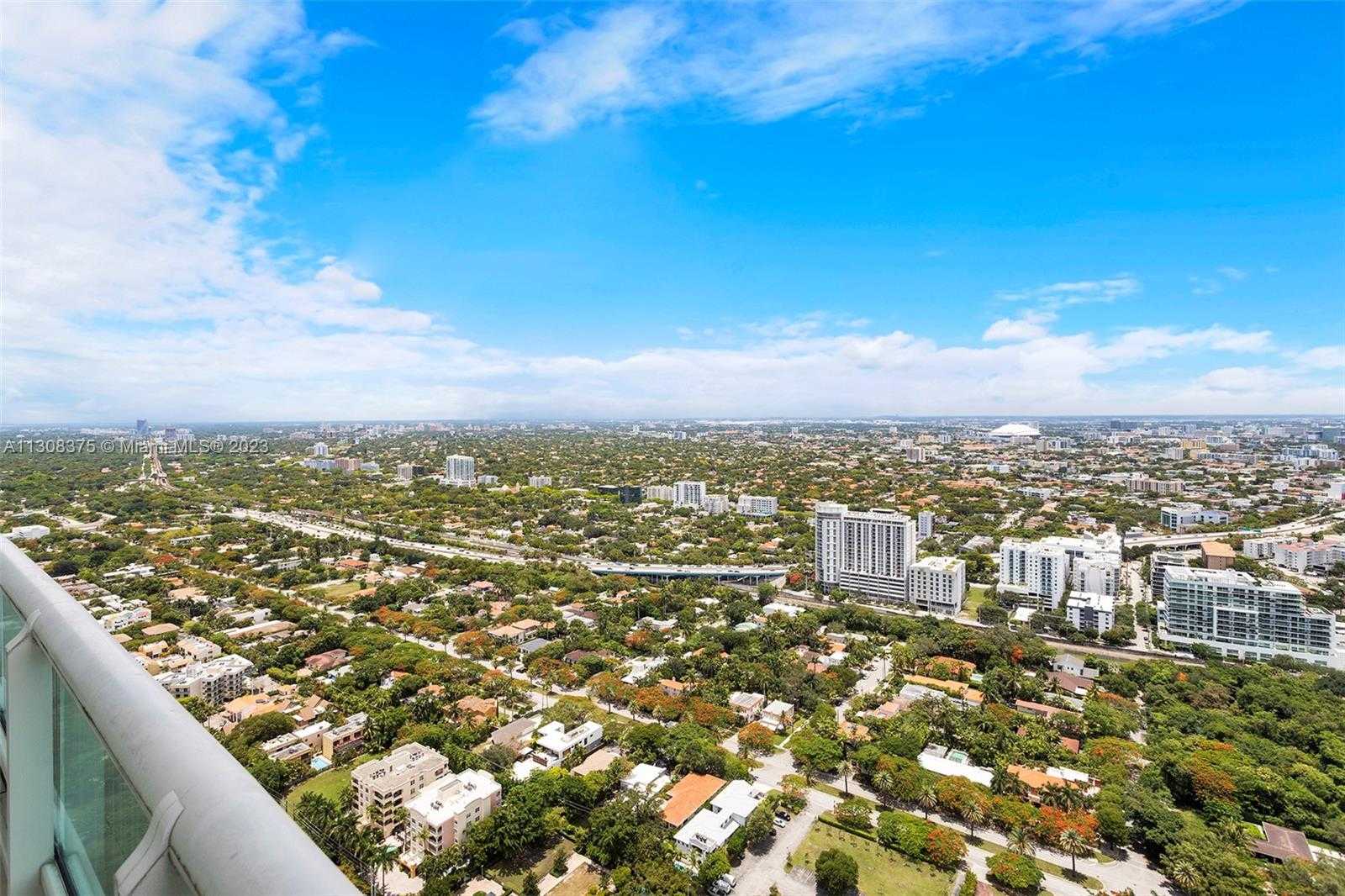 Condominium in Miami, Florida 12307942