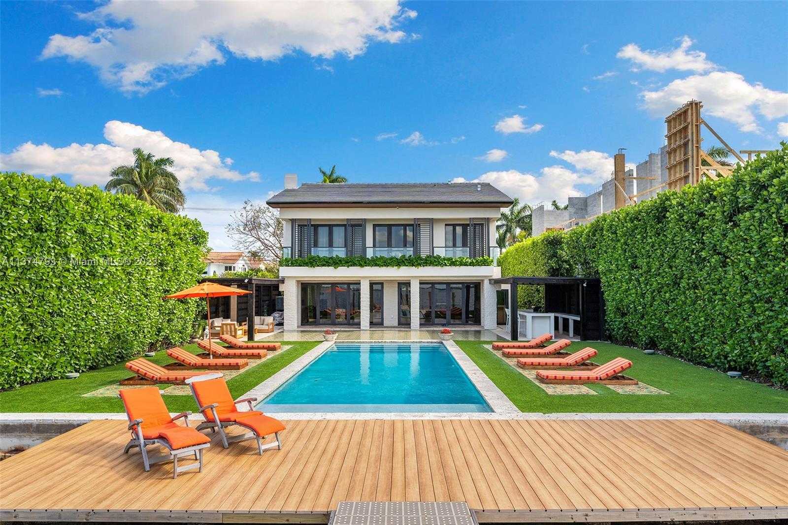 House in Miami Beach, Florida 12307944