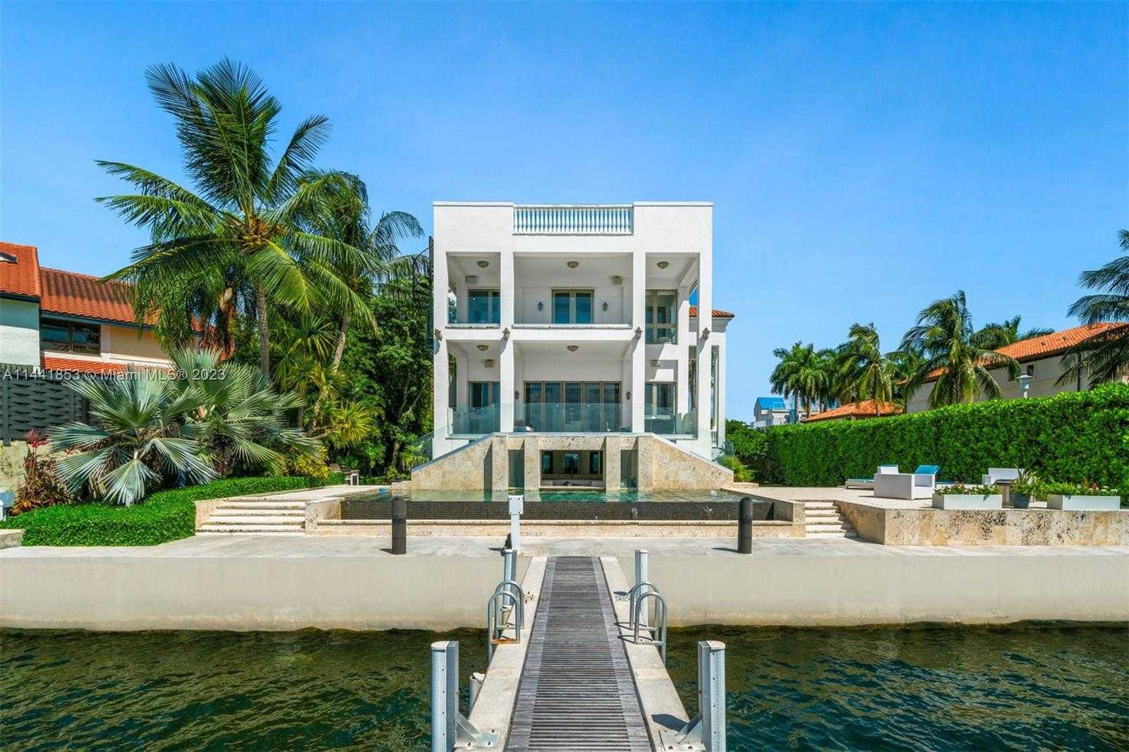 House in Miami, Florida 12307947