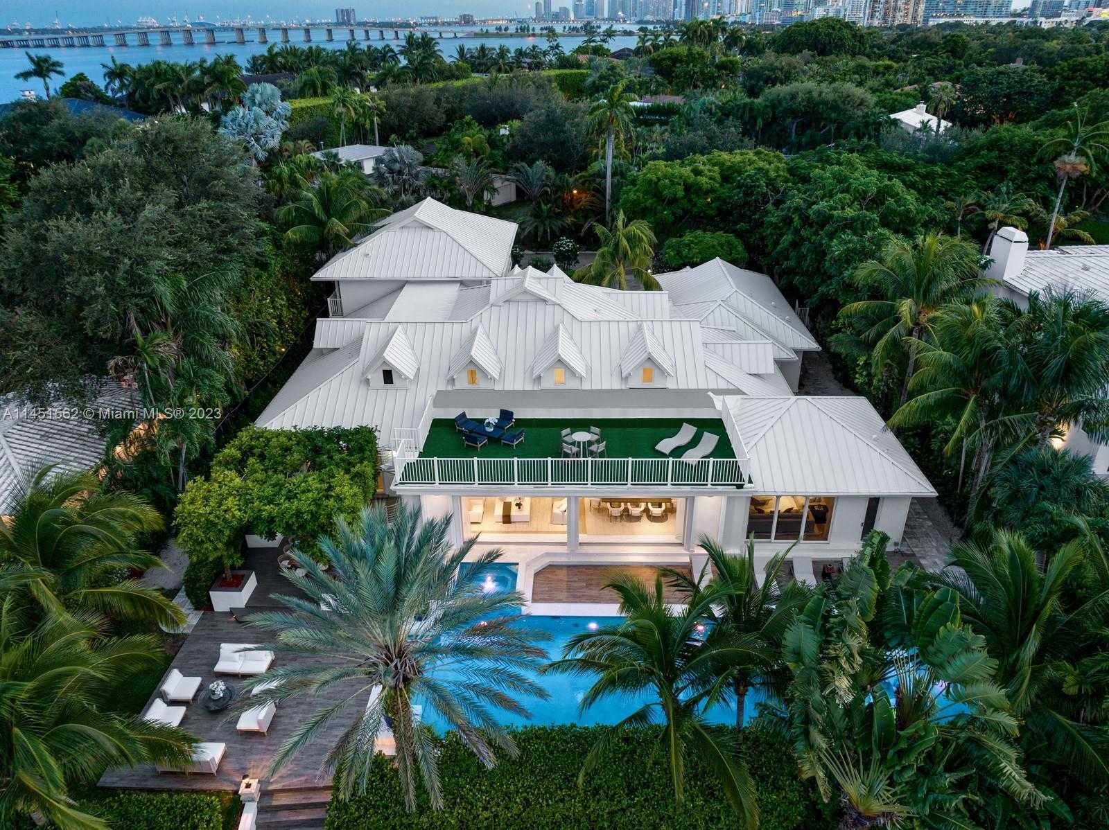 بيت في Miami, Florida 12307961