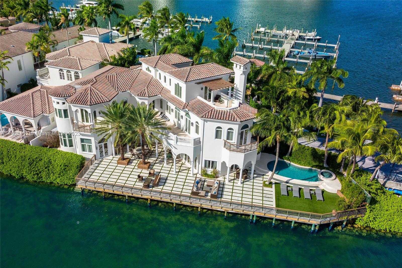 жилой дом в Sunny Isles Beach, Florida 12307966
