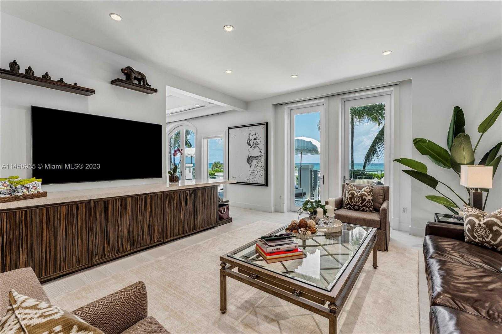 Condominium in Miami Beach, Florida 12307969