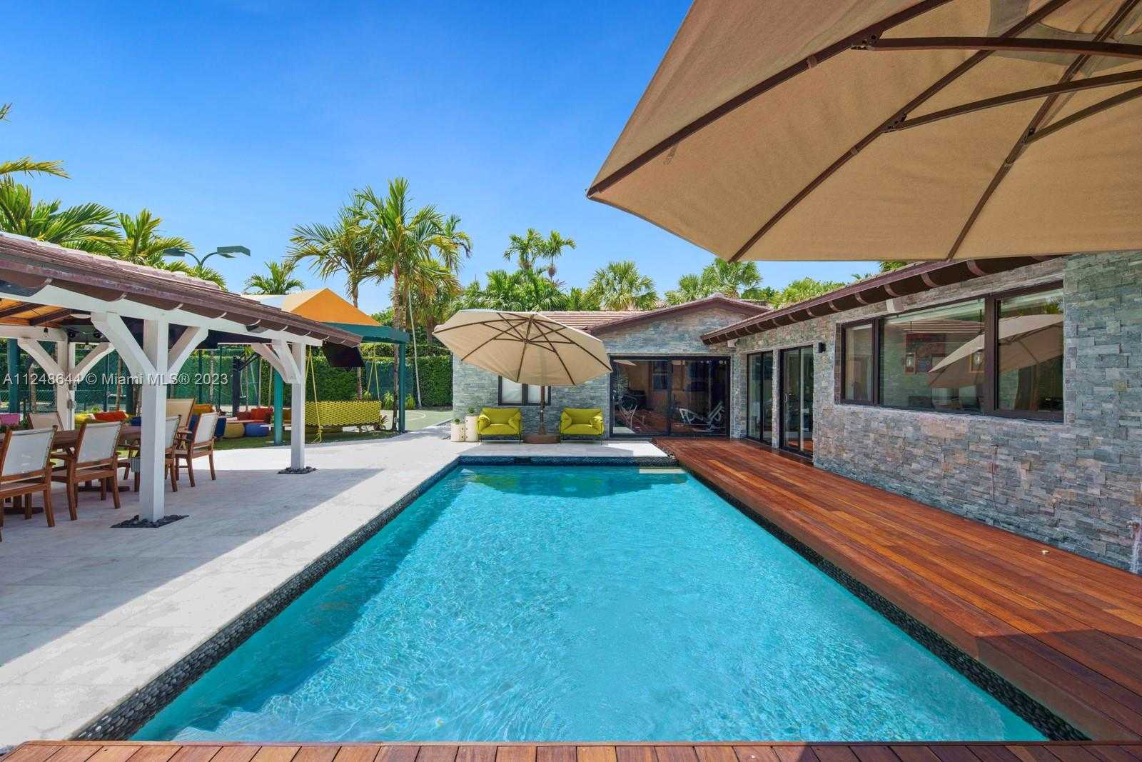 House in Miami, Florida 12307974