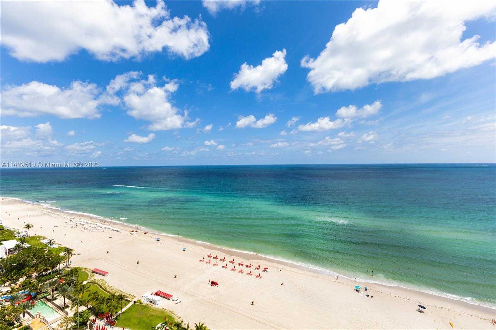 Condominium in Sunny Isles Beach, Florida 12307978