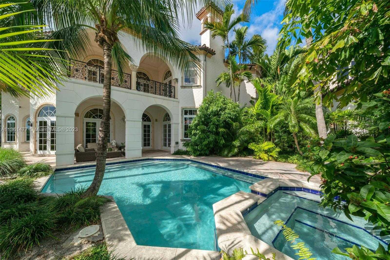 Rumah di pantai Miami, Florida 12307981