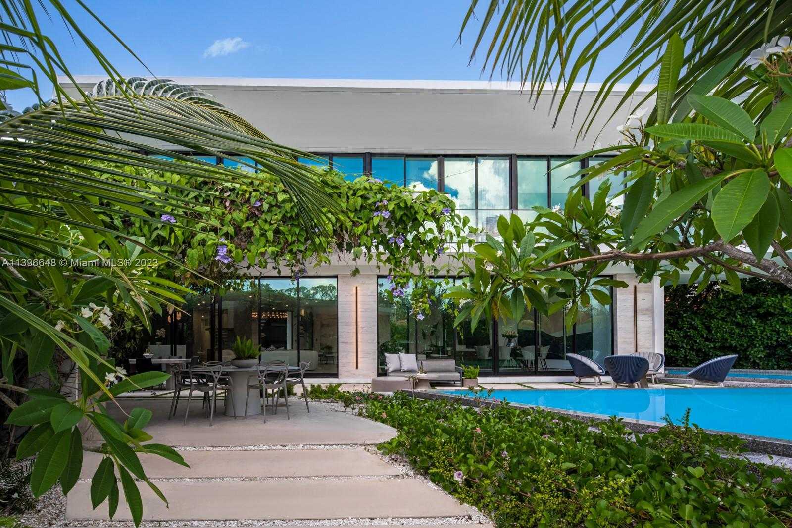 House in Miami Beach, Florida 12308008