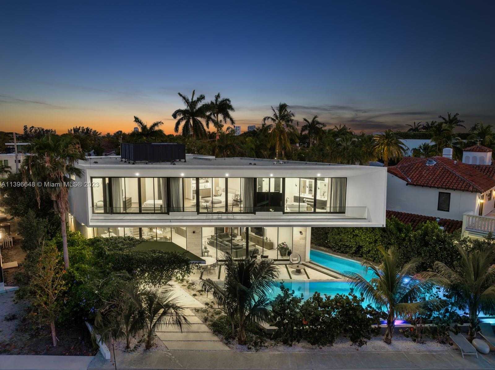 بيت في Miami Beach, Florida 12308008