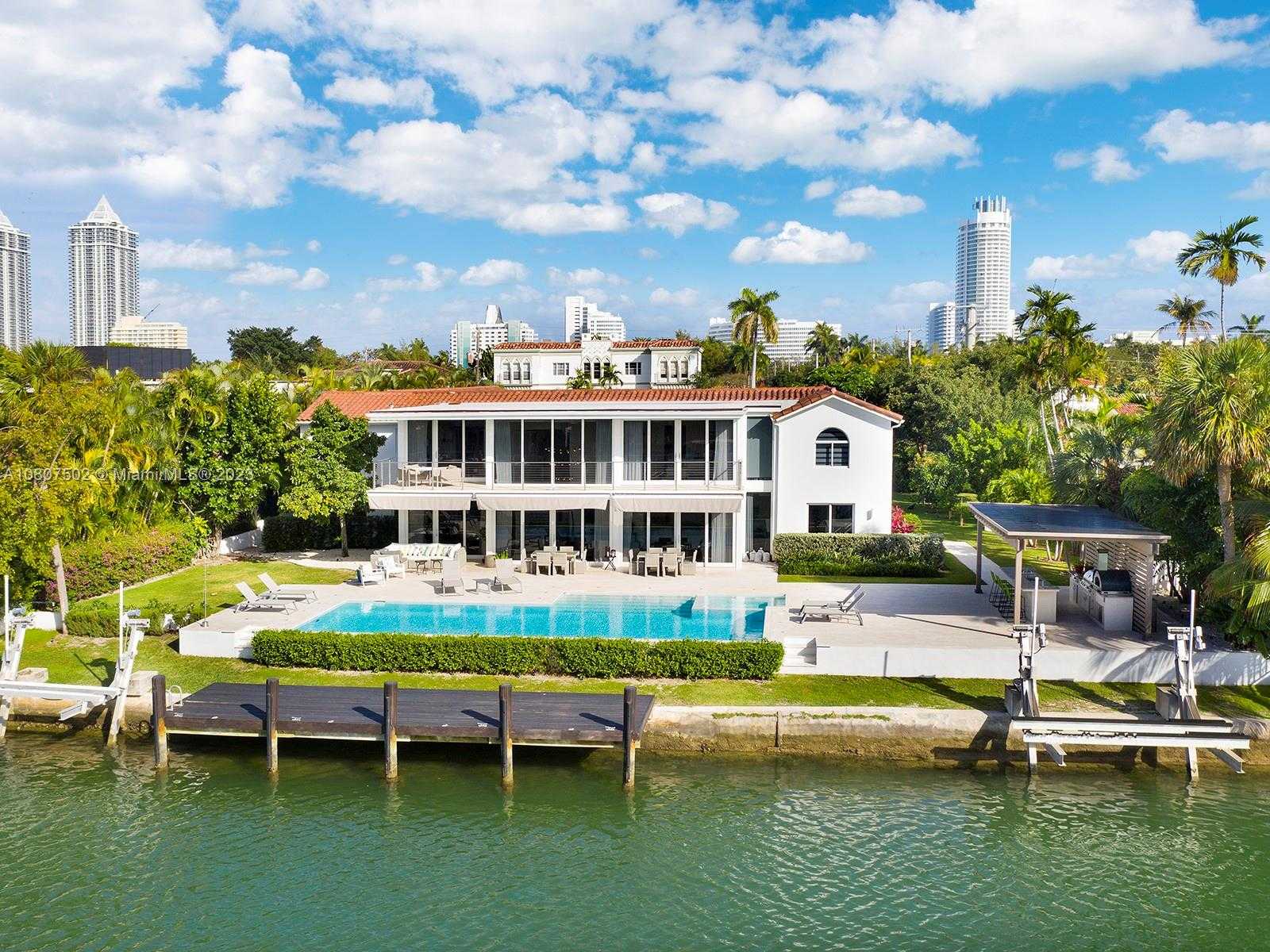 House in Miami Beach, Florida 12308011