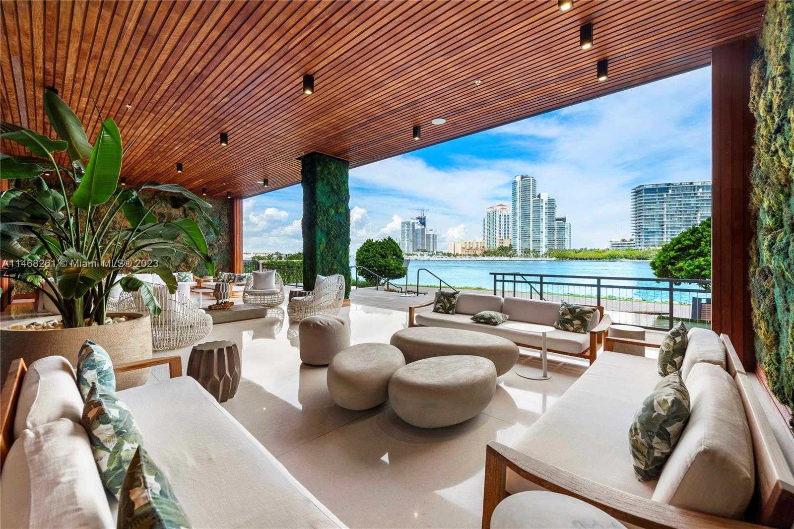 Condominium in Miami Beach, Florida 12308016