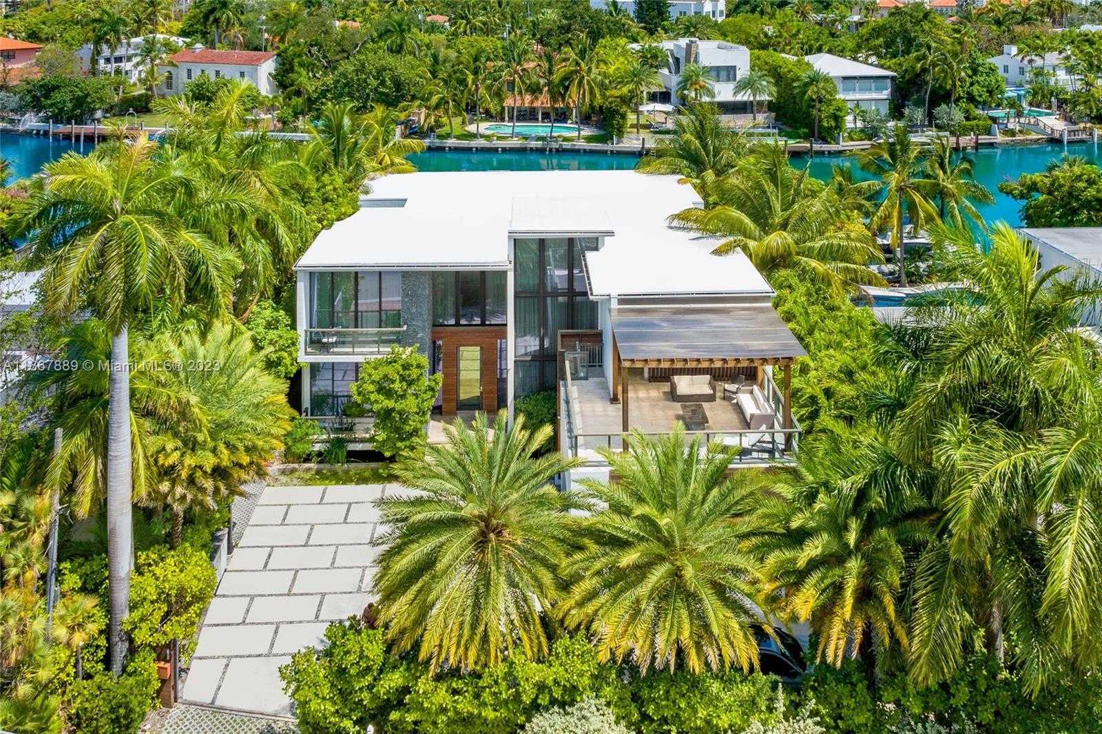 жилой дом в пляж Майами, Флорида 12308018