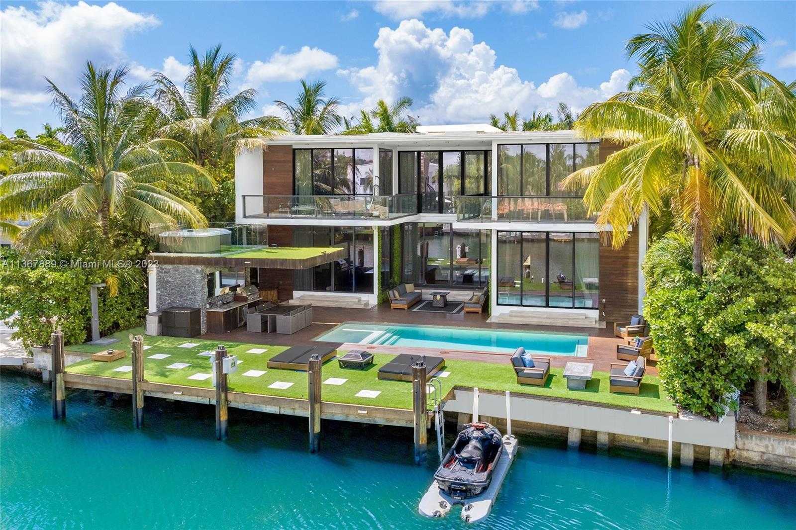 жилой дом в пляж Майами, Флорида 12308018