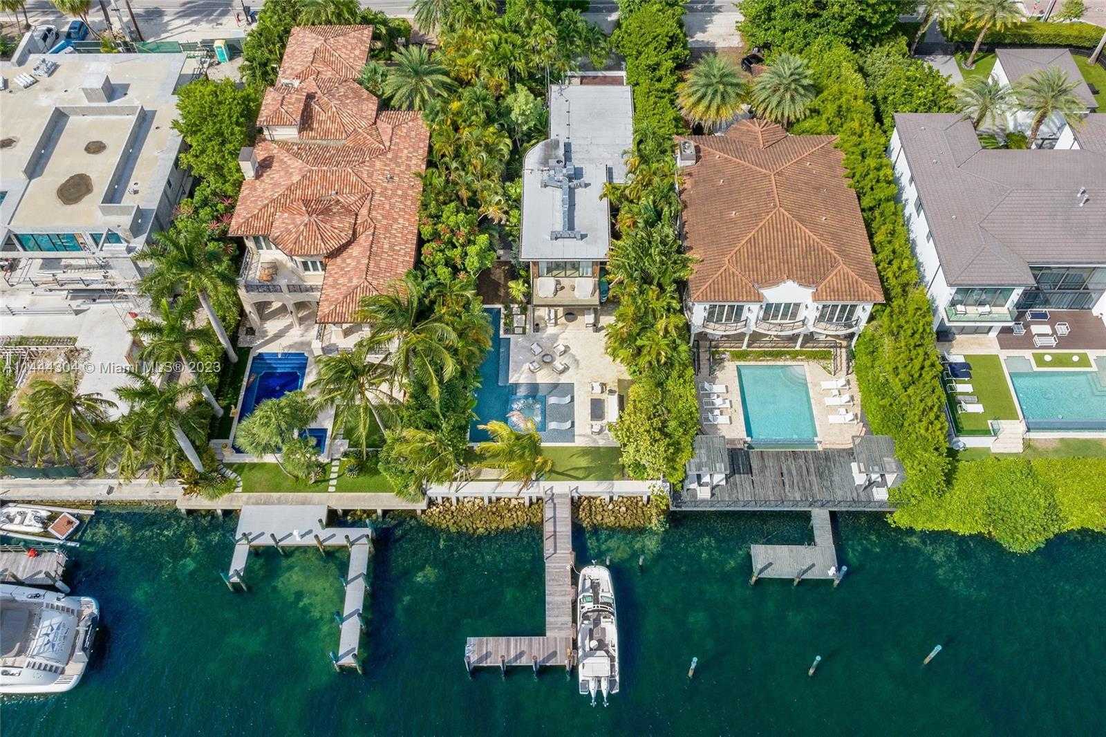 بيت في Miami Beach, Florida 12308021