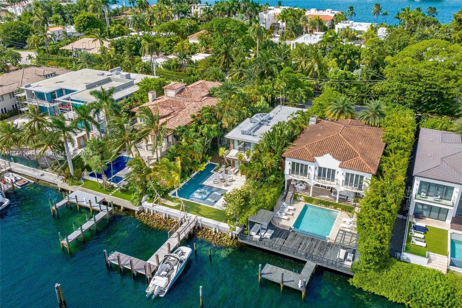 Rumah di pantai Miami, Florida 12308021