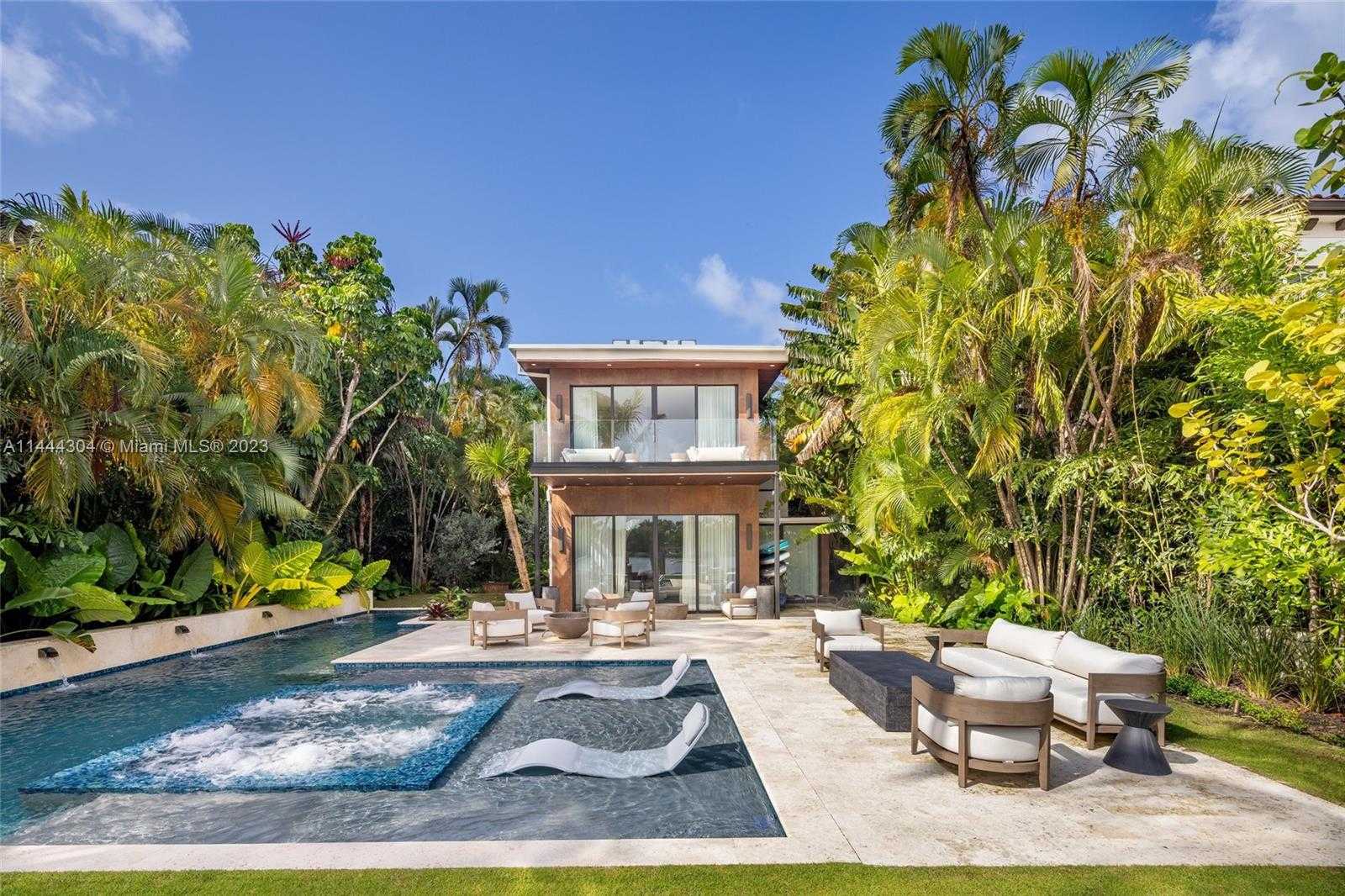 жилой дом в Miami Beach, Florida 12308021