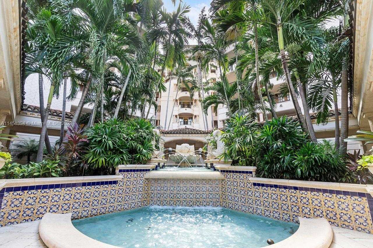 Condominium in Miami Beach, Florida 12308029