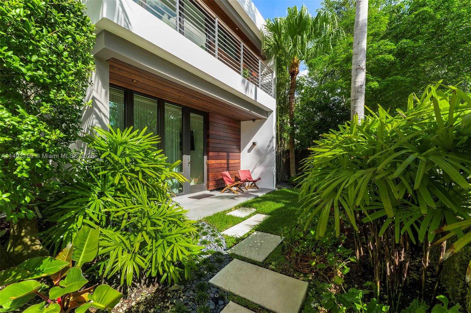 房子 在 Miami, Florida 12308030