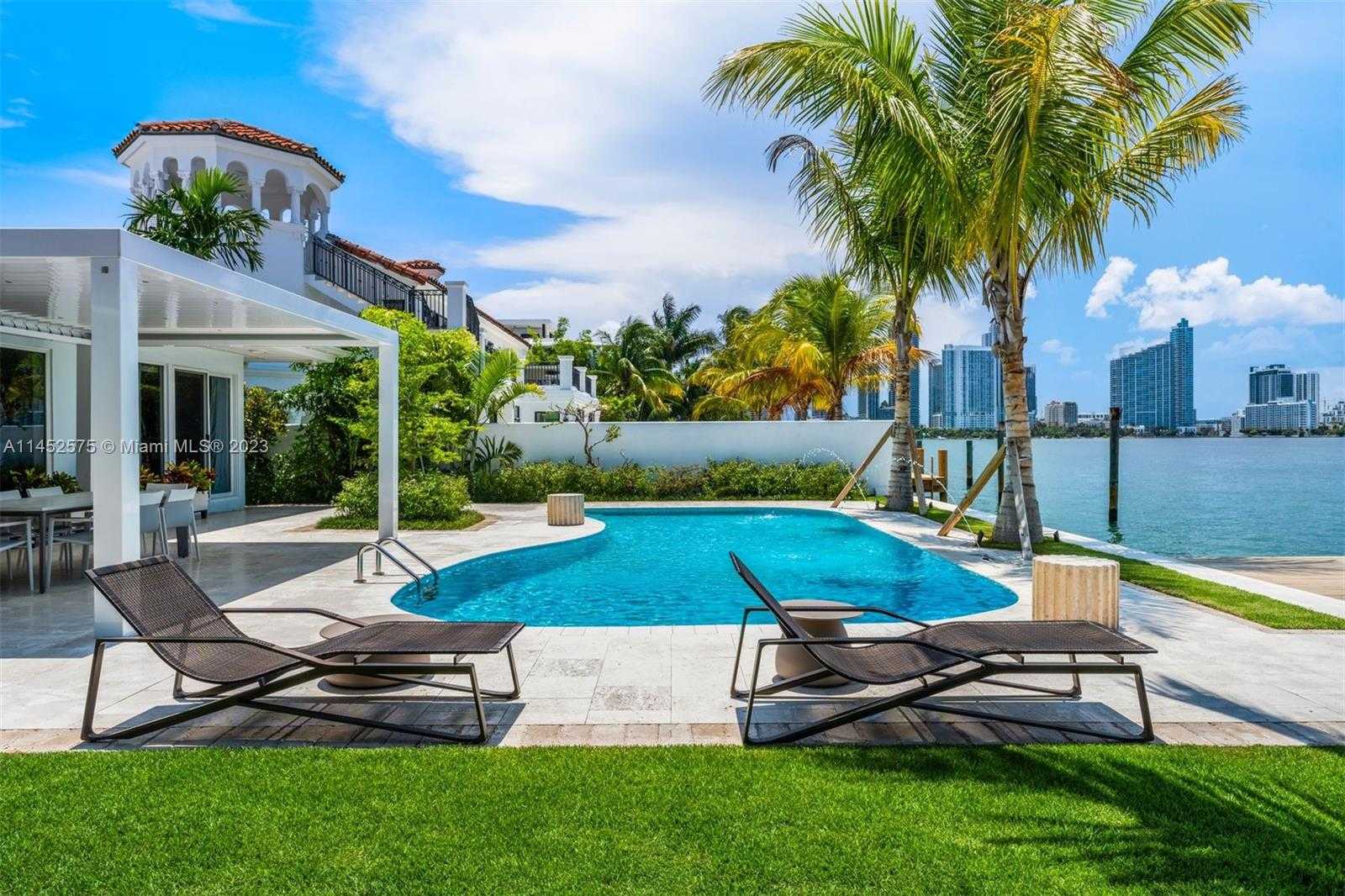 بيت في Miami Beach, Florida 12308040