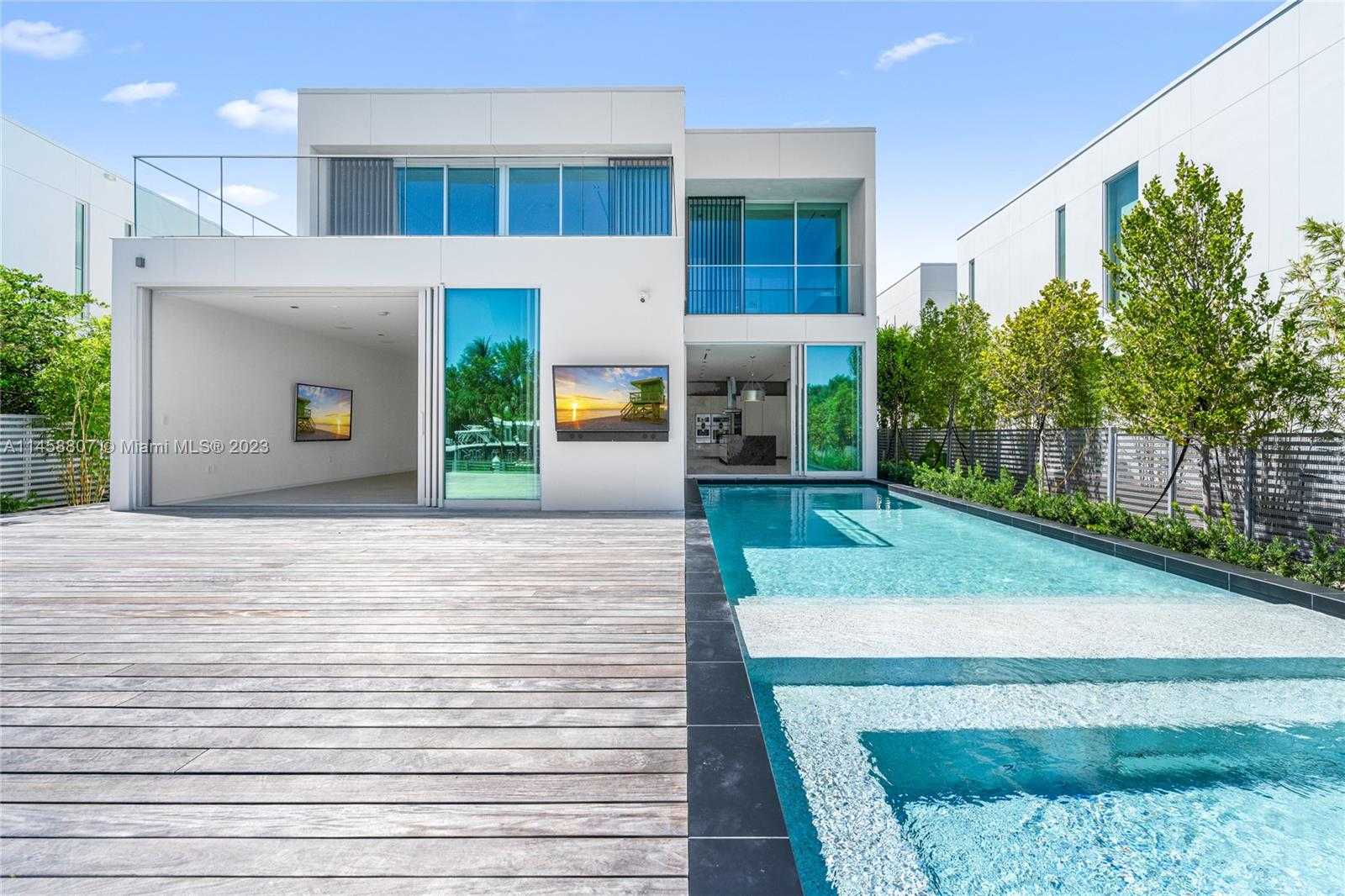 House in Miami Beach, Florida 12308041