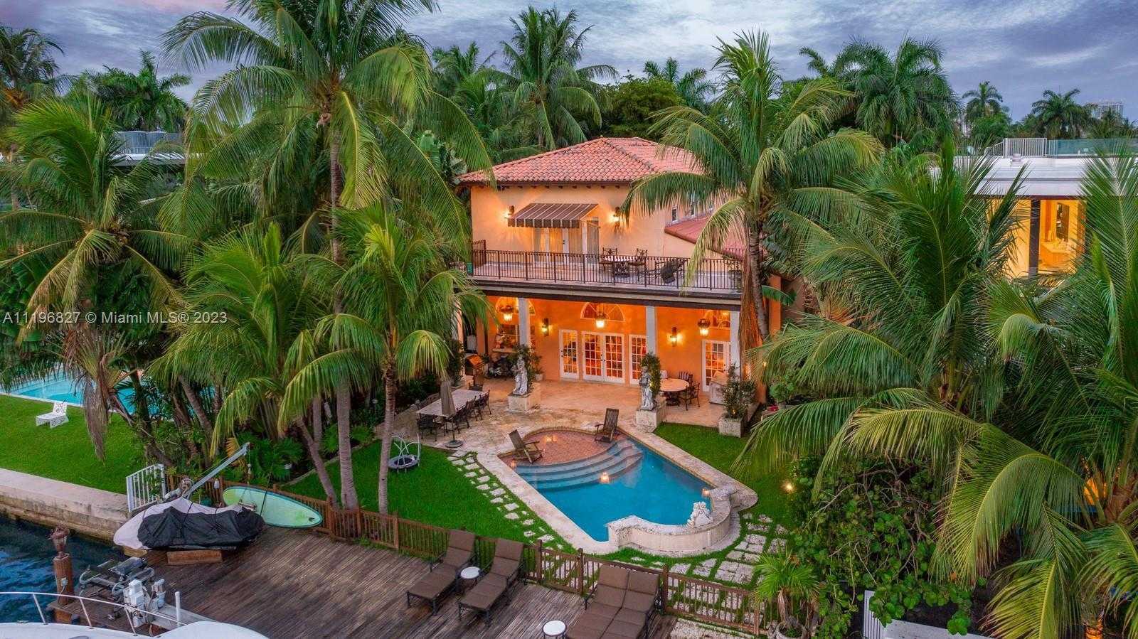 بيت في Miami Beach, Florida 12308044