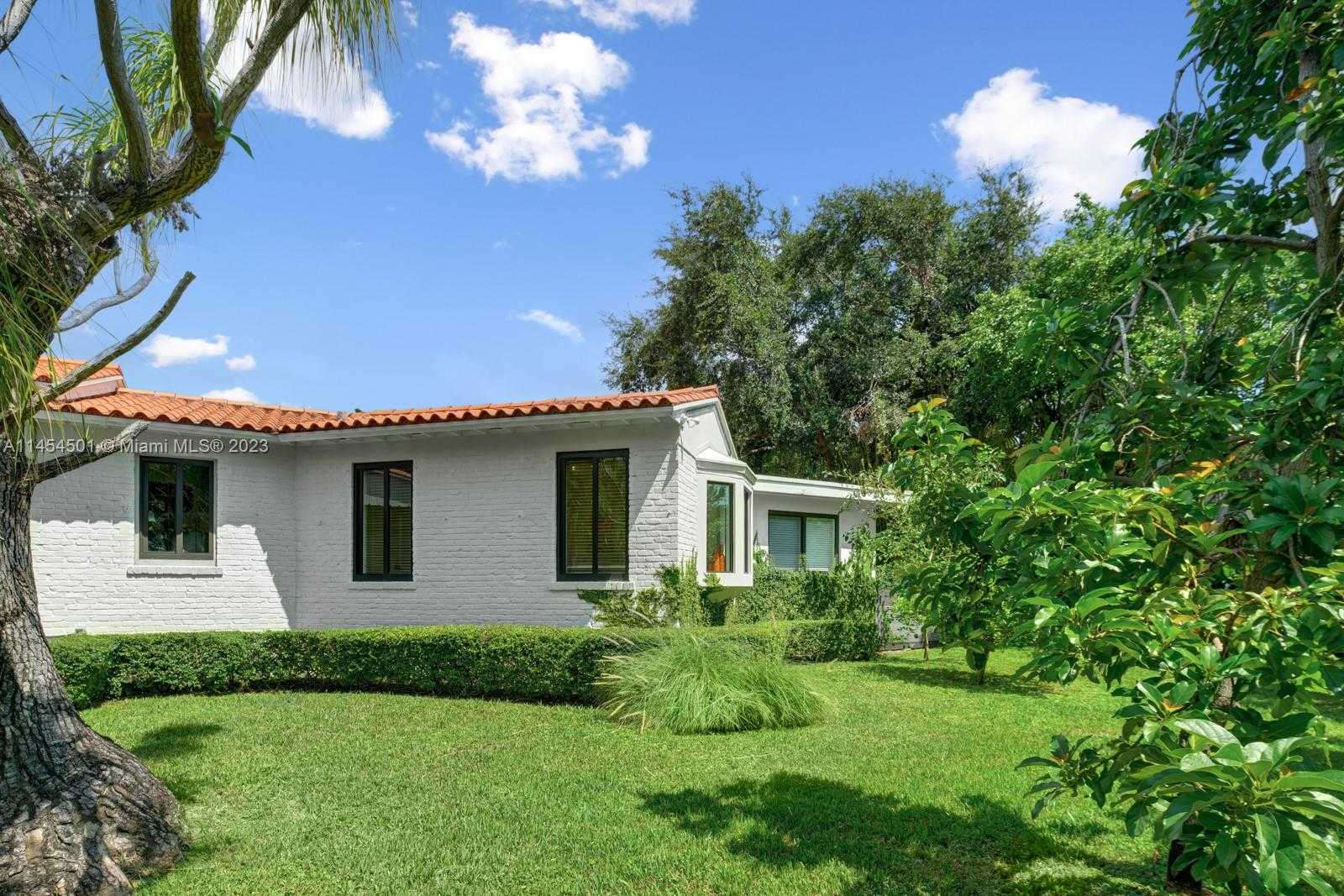House in Miami, Florida 12308053