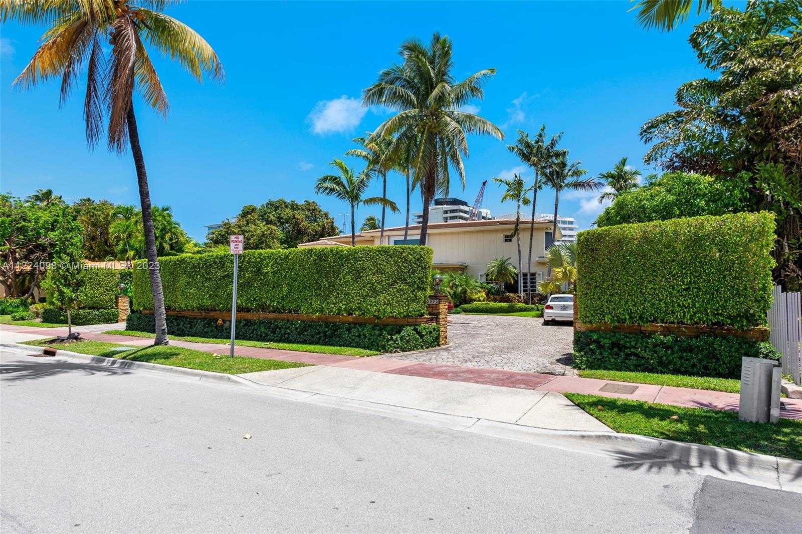Rumah di pantai Miami, Florida 12308065