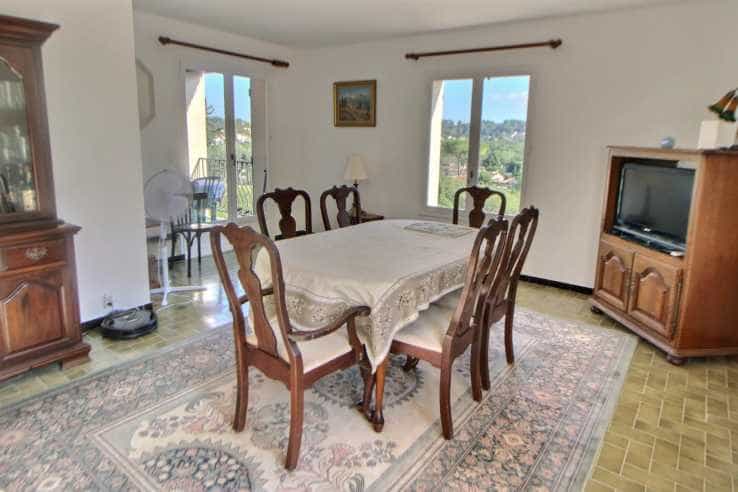 Casa nel Chateauneuf-Grasse, Provenza-Alpi-Costa Azzurra 12308073